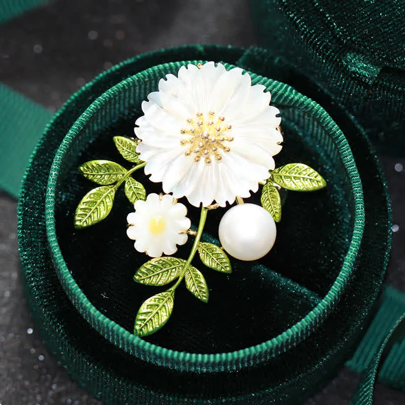 Women's Romantic Daisy Shell Pearl Brooch sold by FloralTrip product image thumbnail 3