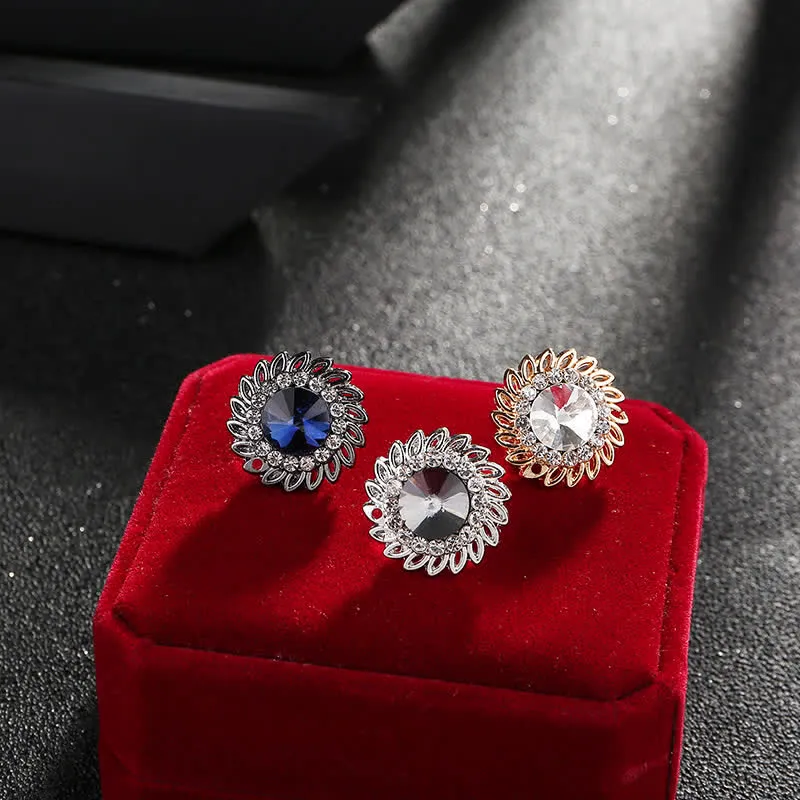 Men's Royal Flower Crystal Brooch sold by FloralTrip product image thumbnail 2