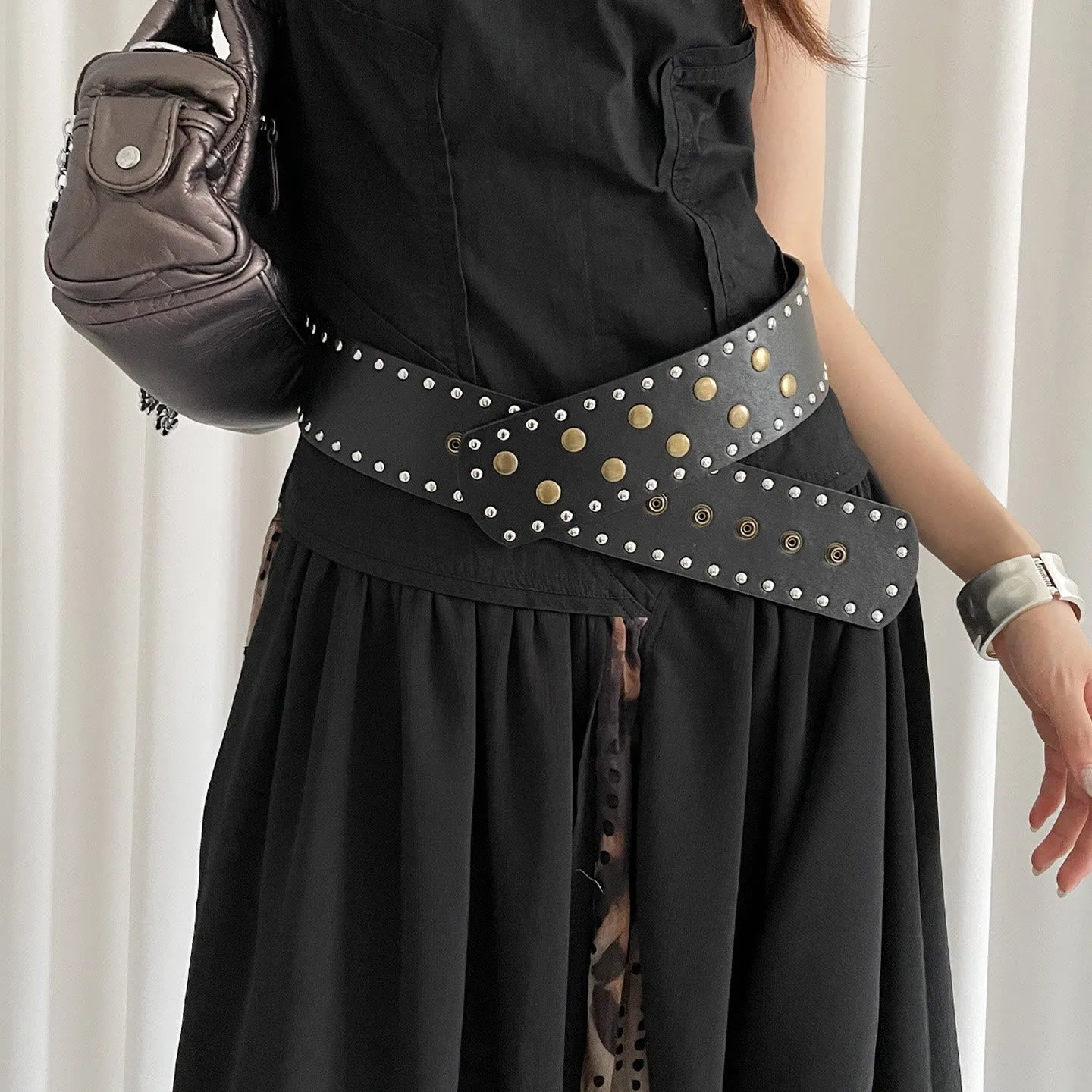 Women's Black&white Fashionable Slim Rivet Belt sold by FloralTrip product image thumbnail 2