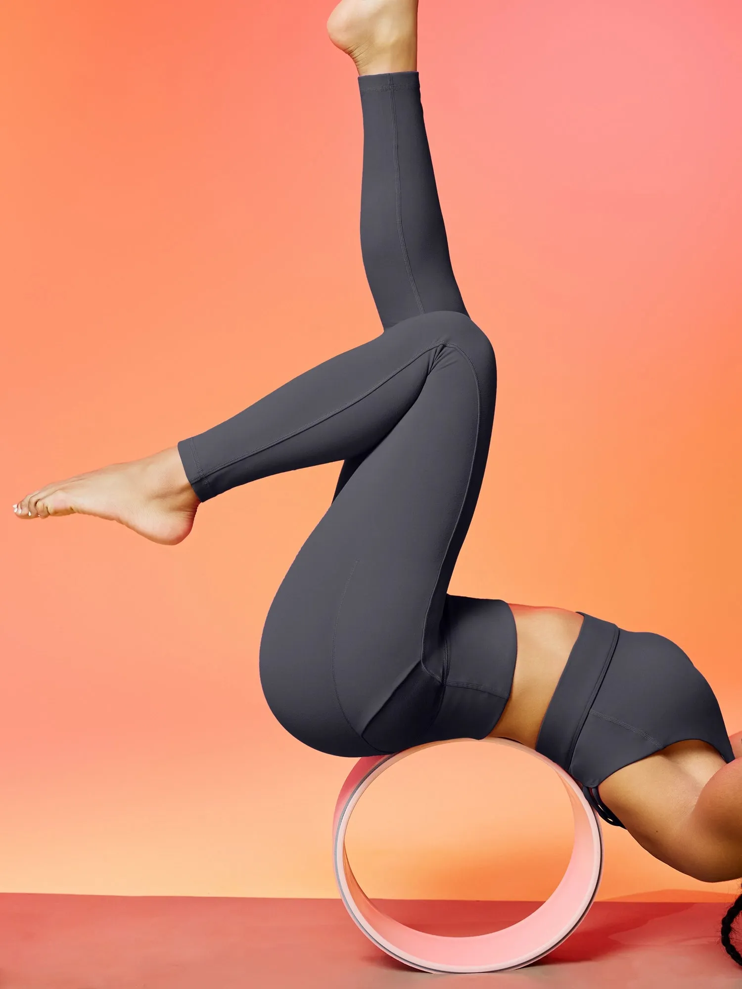 IUGA Flextight No Front Seam Scrunch Leggings With Pockets sold by IUGA product image thumbnail 3