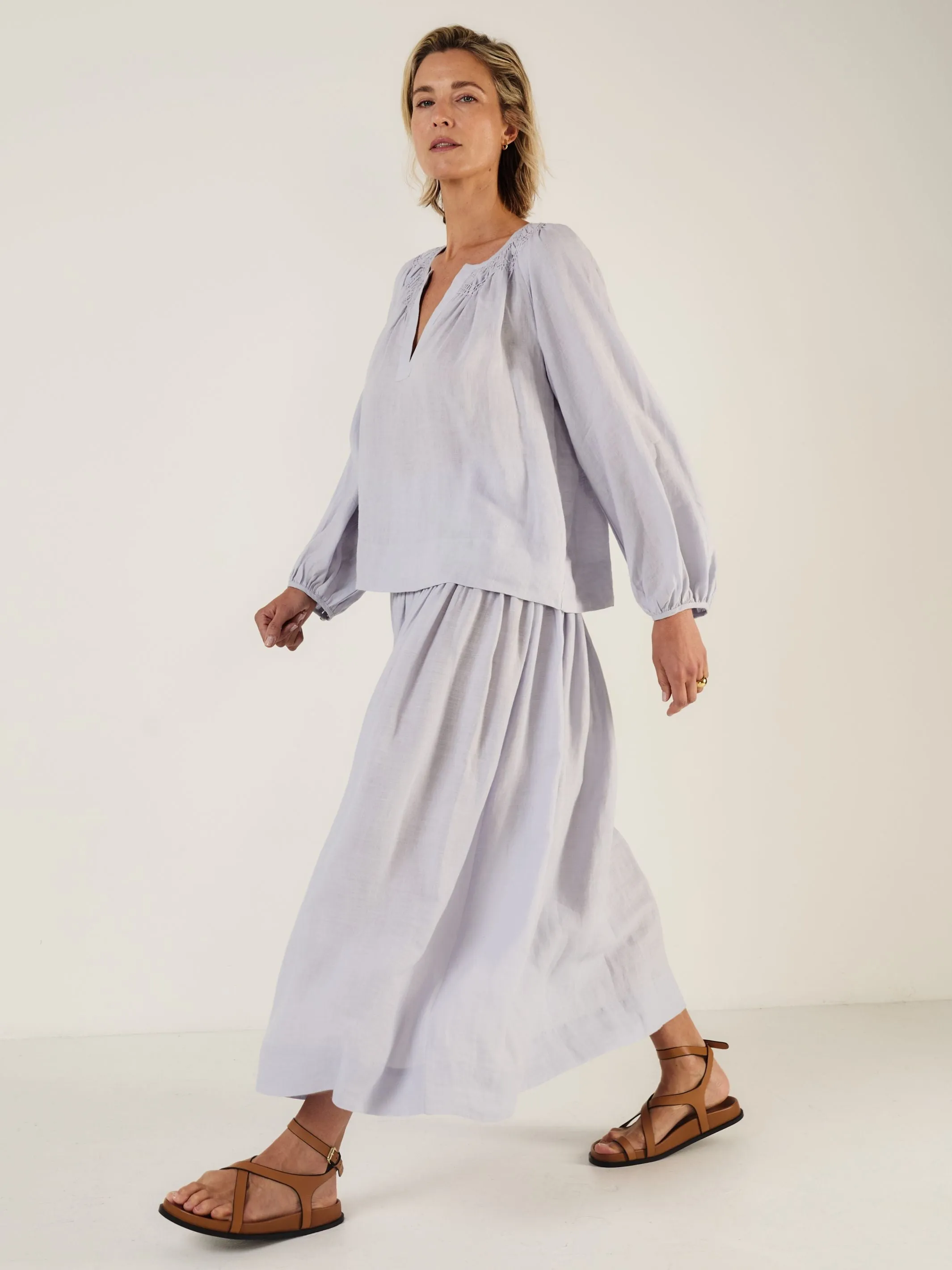 ELIZABETH - MIST Linen Blouse sold by Mondo Corsini product image thumbnail 4