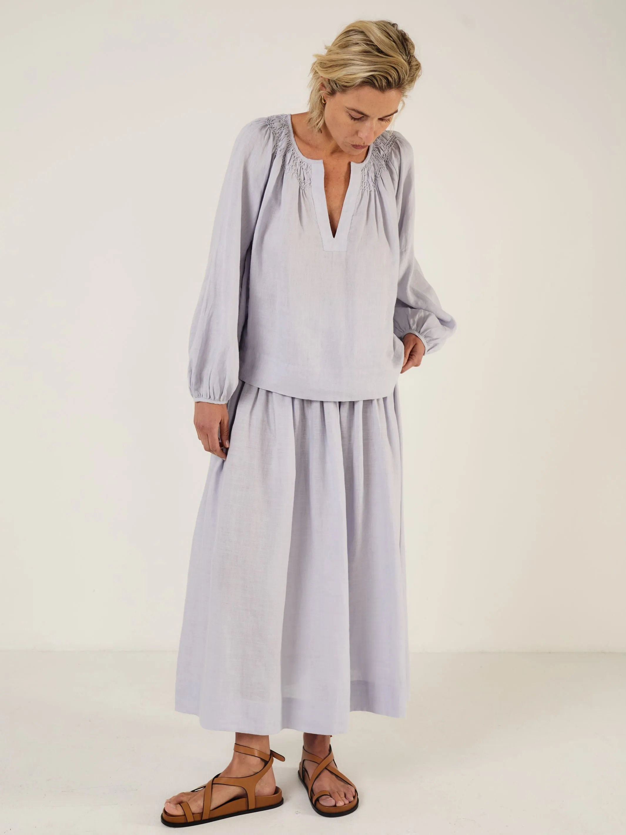 ELIZABETH - MIST Linen Blouse sold by Mondo Corsini product image thumbnail 2
