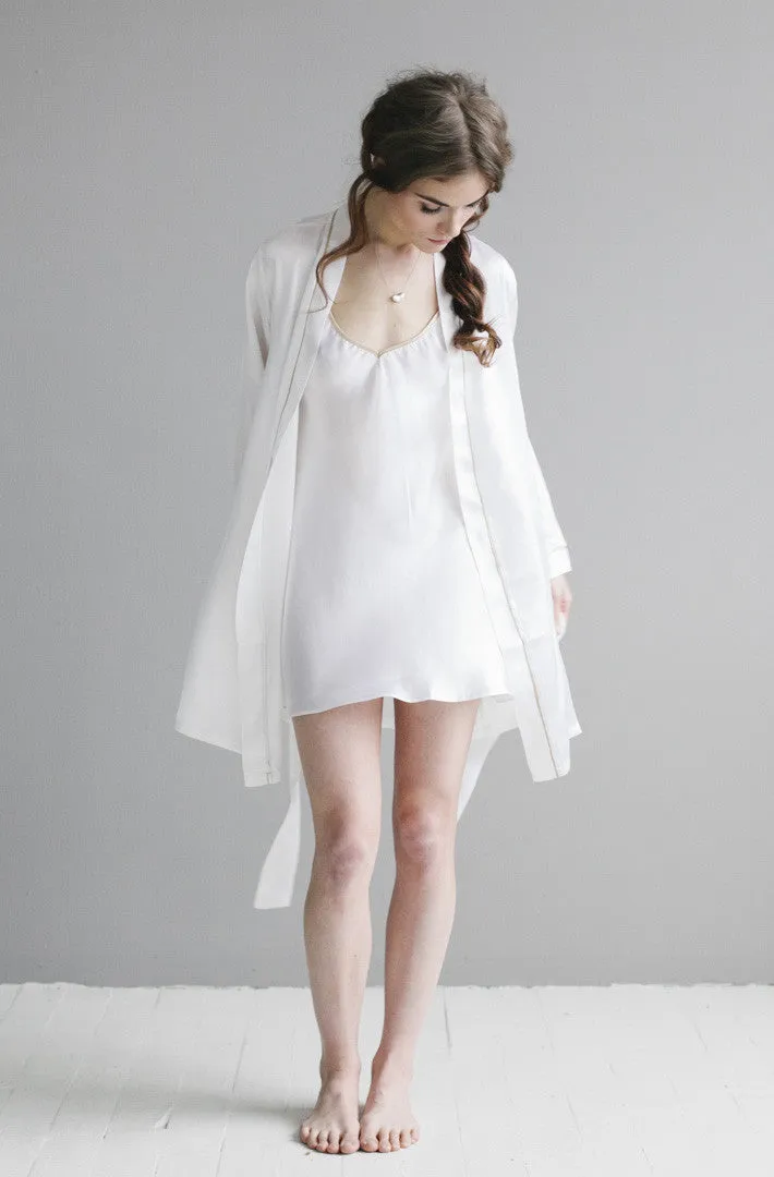 Classic Silk Robe sold by Salua Lingerie product image thumbnail 3