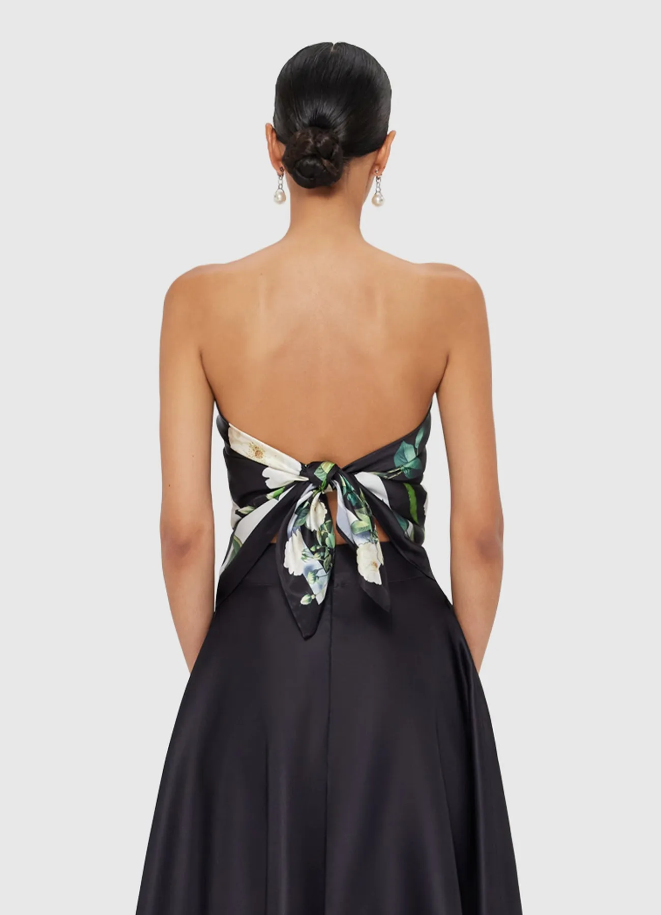 Small Scarf - White Rose Print sold by LEO LIN product image thumbnail 4