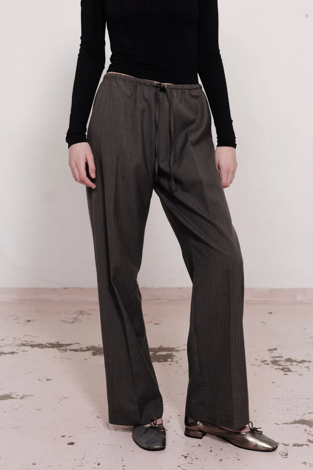 RELAXED DRAWSTRING PANT | CHARCOAL sold by SISTER Studios product image thumbnail 2
