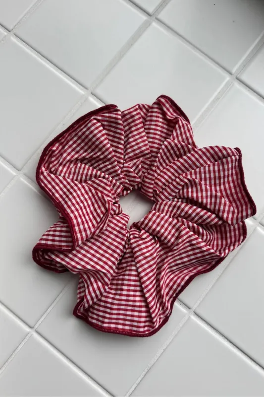 GINGHAM SCRUNCHIE | RED made by SISTER Studios