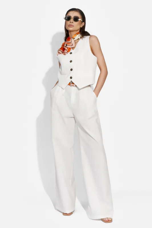 Compleu cu pantaloni dama casual alb Velasy Bogas sold by bogas