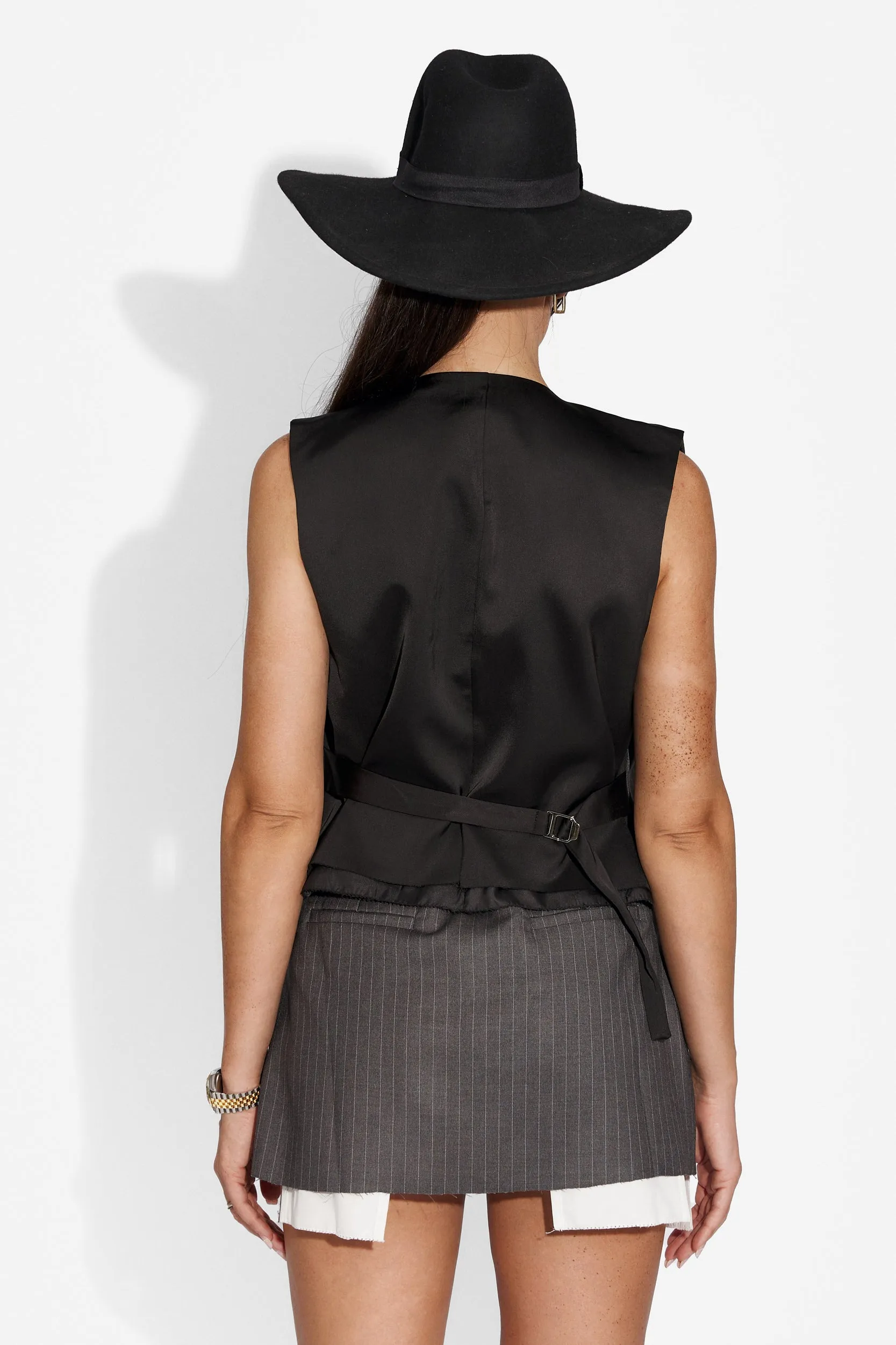 Compleu cu fusta dama elegant gri Nikolaj Bogas sold by bogas product image thumbnail 3