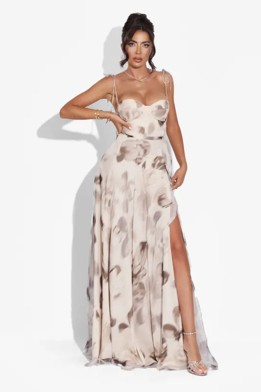 Rochie dama lunga bej Galizana Bogas sold by bogas