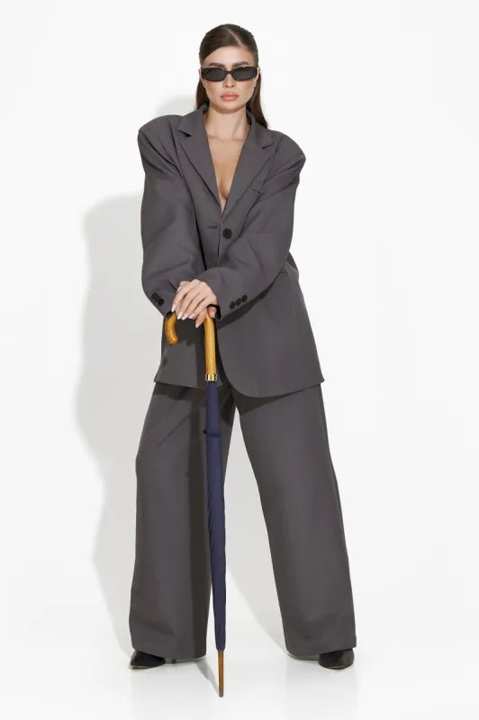 Compleu cu pantaloni gri Mieko Bogas sold by bogas