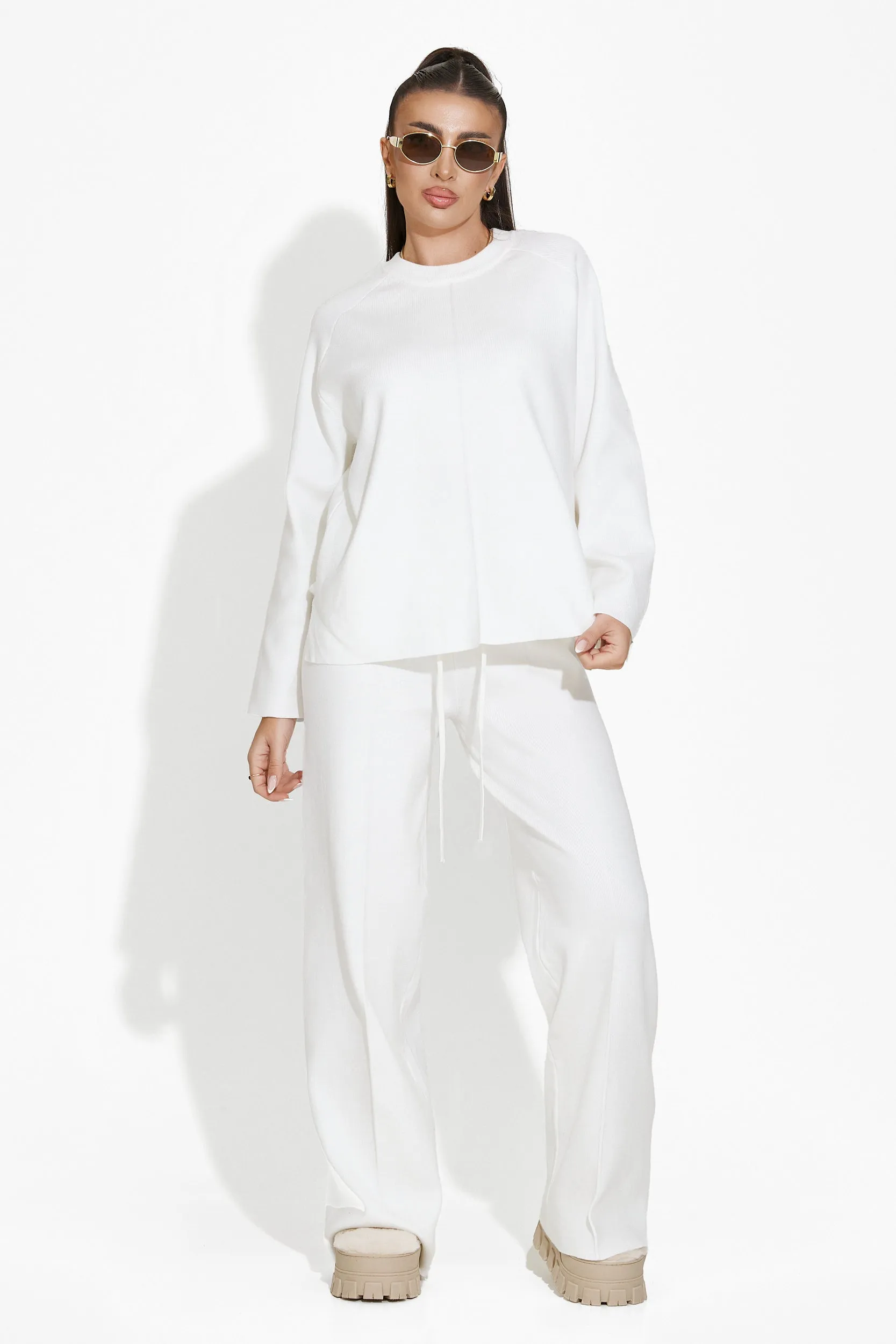 Compleu cu pantaloni alb Elisia Bogas sold by bogas product image thumbnail 2