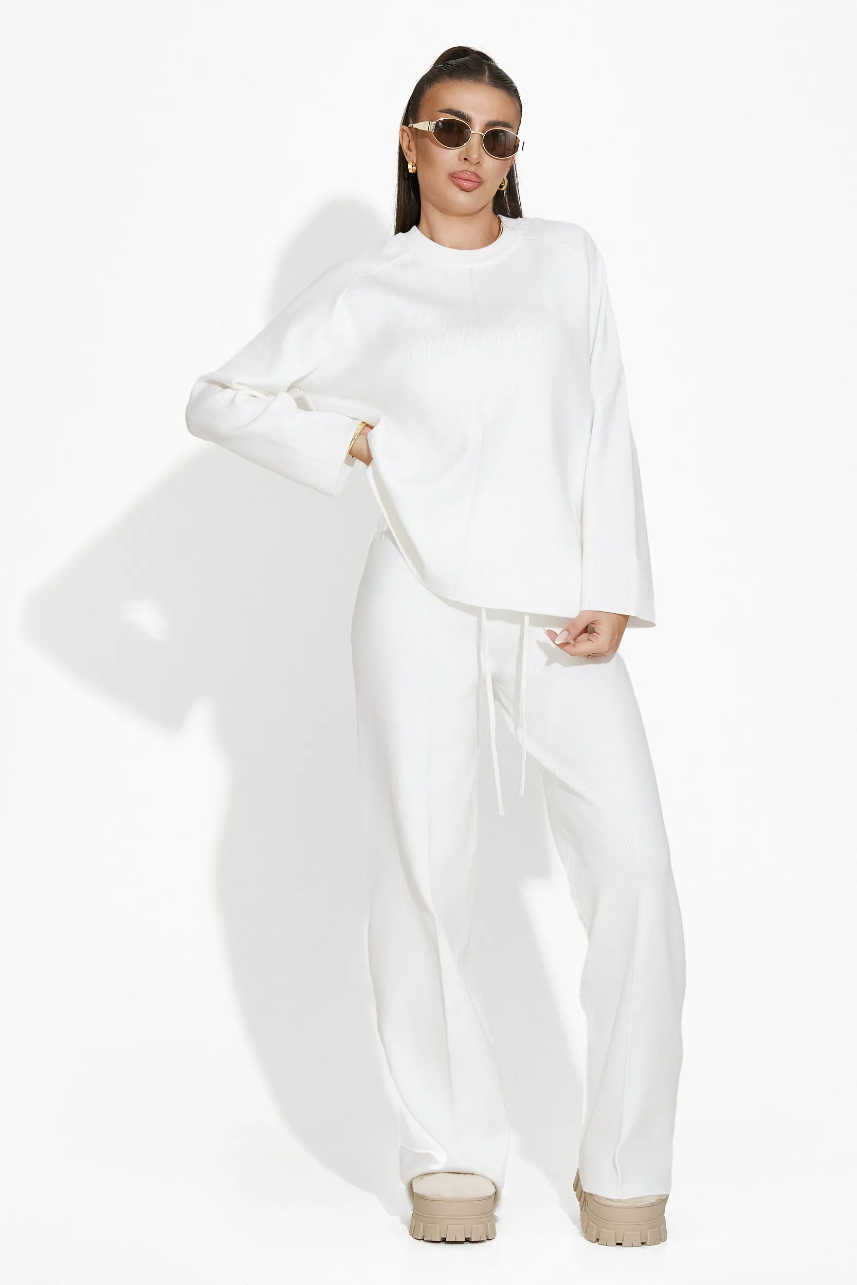 Compleu cu pantaloni alb Elisia Bogas sold by bogas product image thumbnail 5