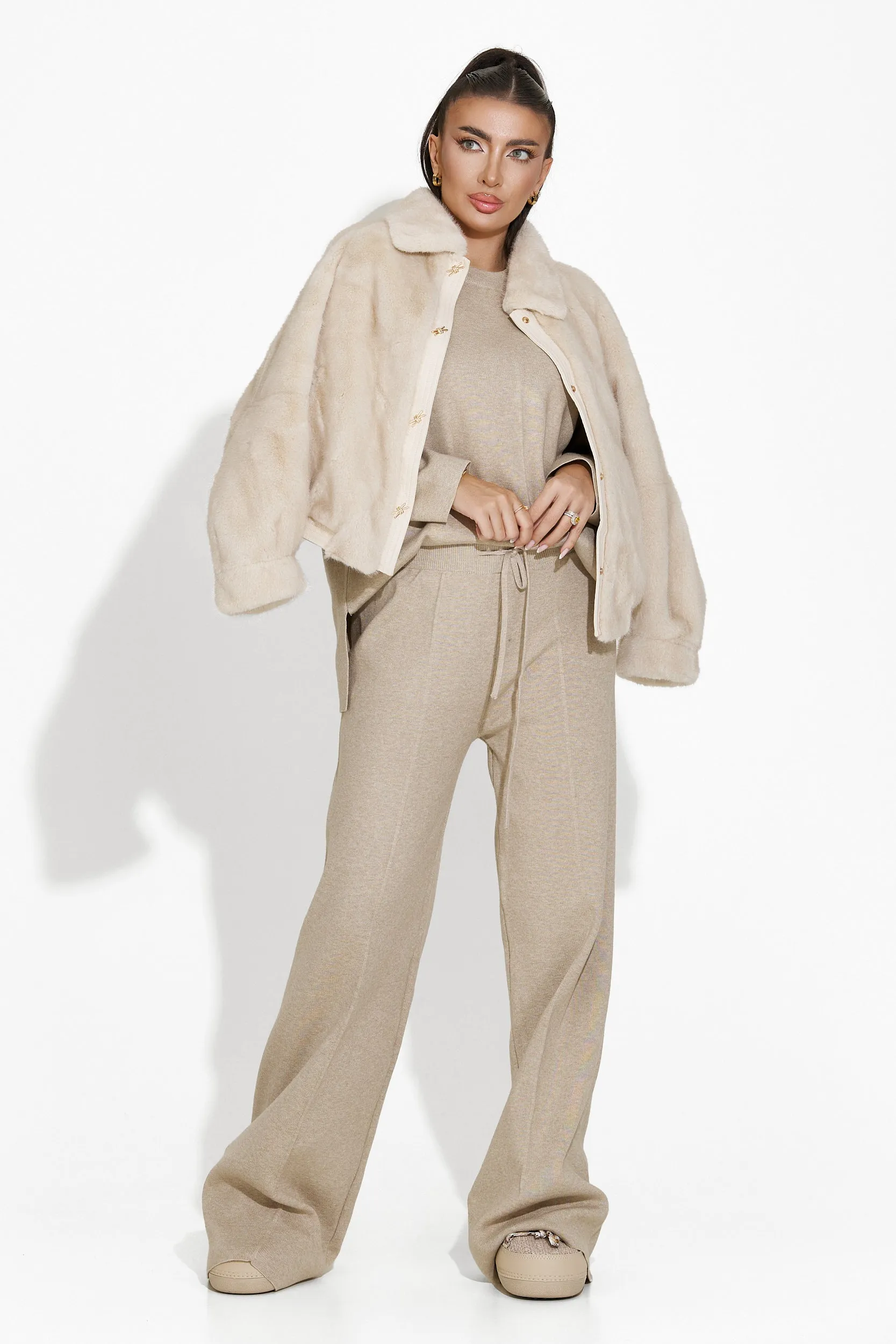 Compleu cu pantaloni bej Elisia Bogas sold by bogas product image thumbnail 4