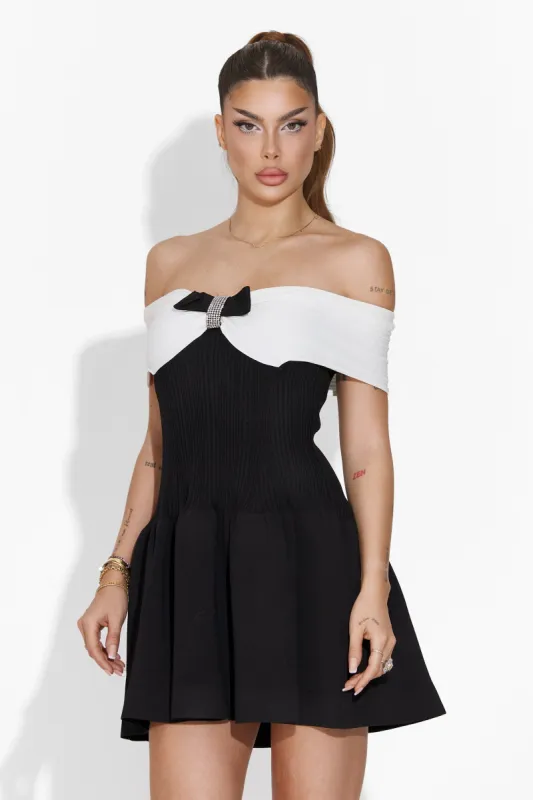 Rochie dama scurta neagra Elmita Bogas sold by bogas