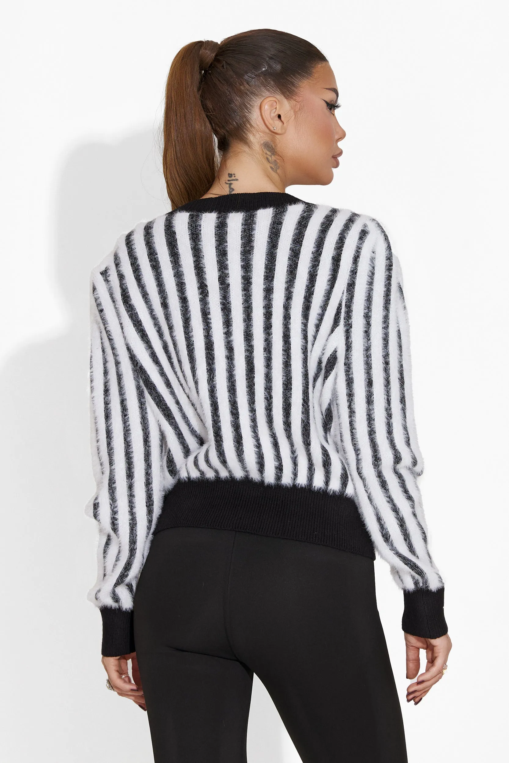 Pulover dama casual negru Yariana Bogas sold by bogas product image thumbnail 2