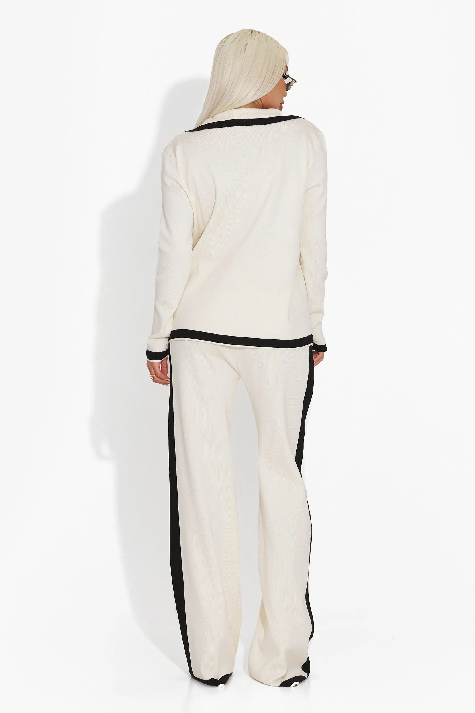 Compleu dama elegant crem Rylia Bogas sold by bogas product image thumbnail 2