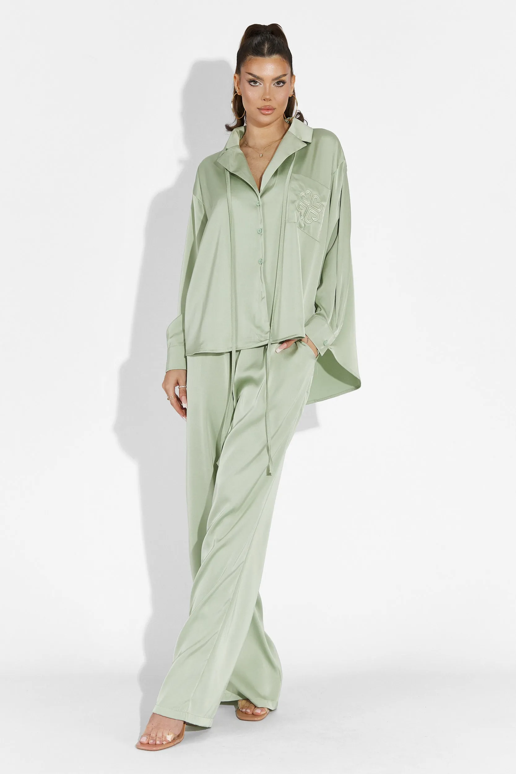 Compleu cu pantaloni verde lime Nikanor Bogas sold by bogas