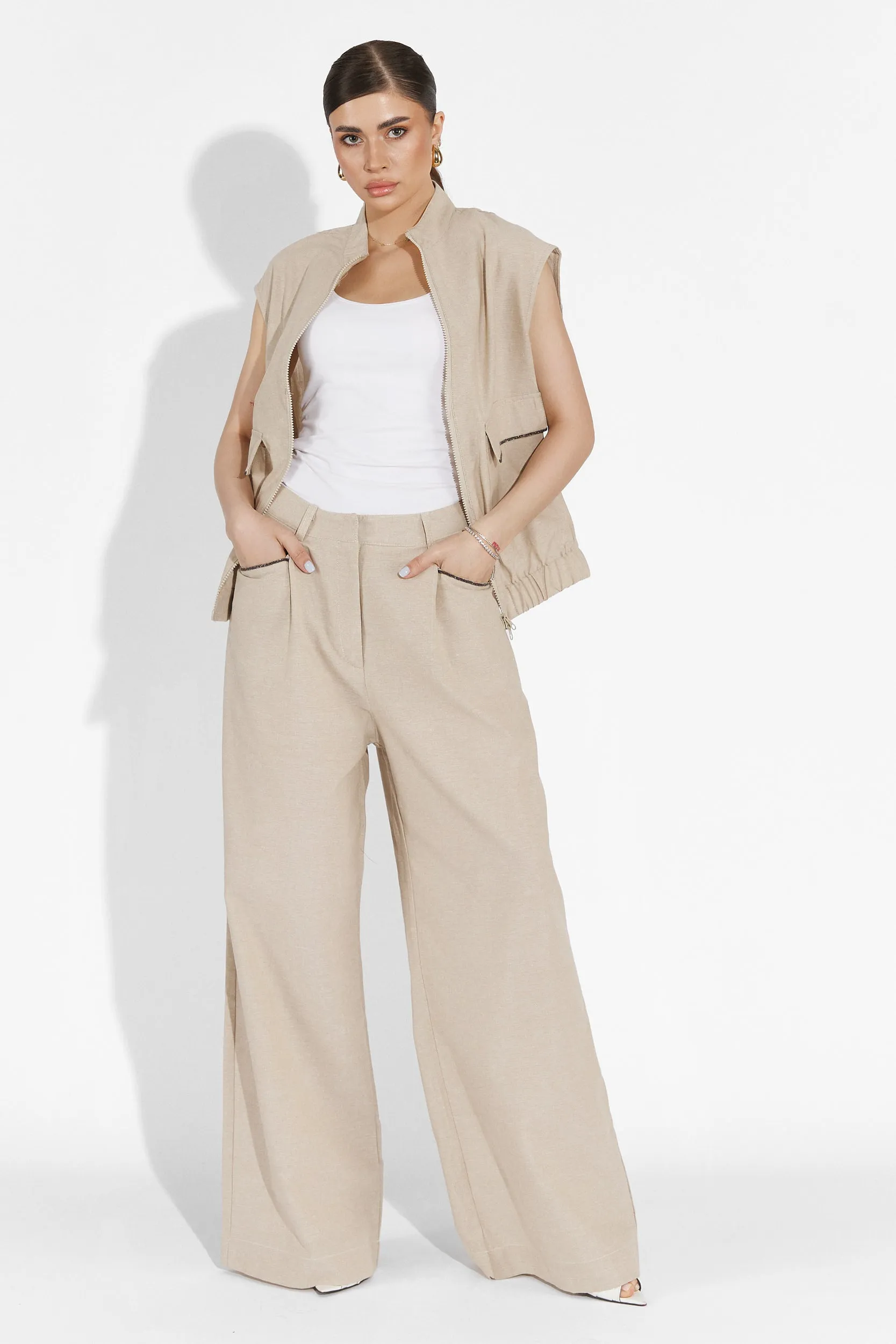 Compleu cu pantaloni bej Onulko Bogas sold by bogas product image thumbnail 4