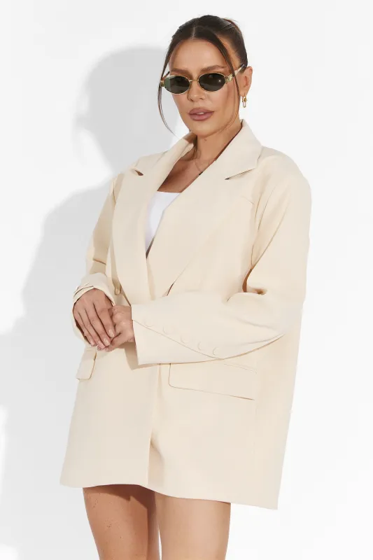 Compleu cu pantaloni scurti bej Smozy Bogas sold by bogas