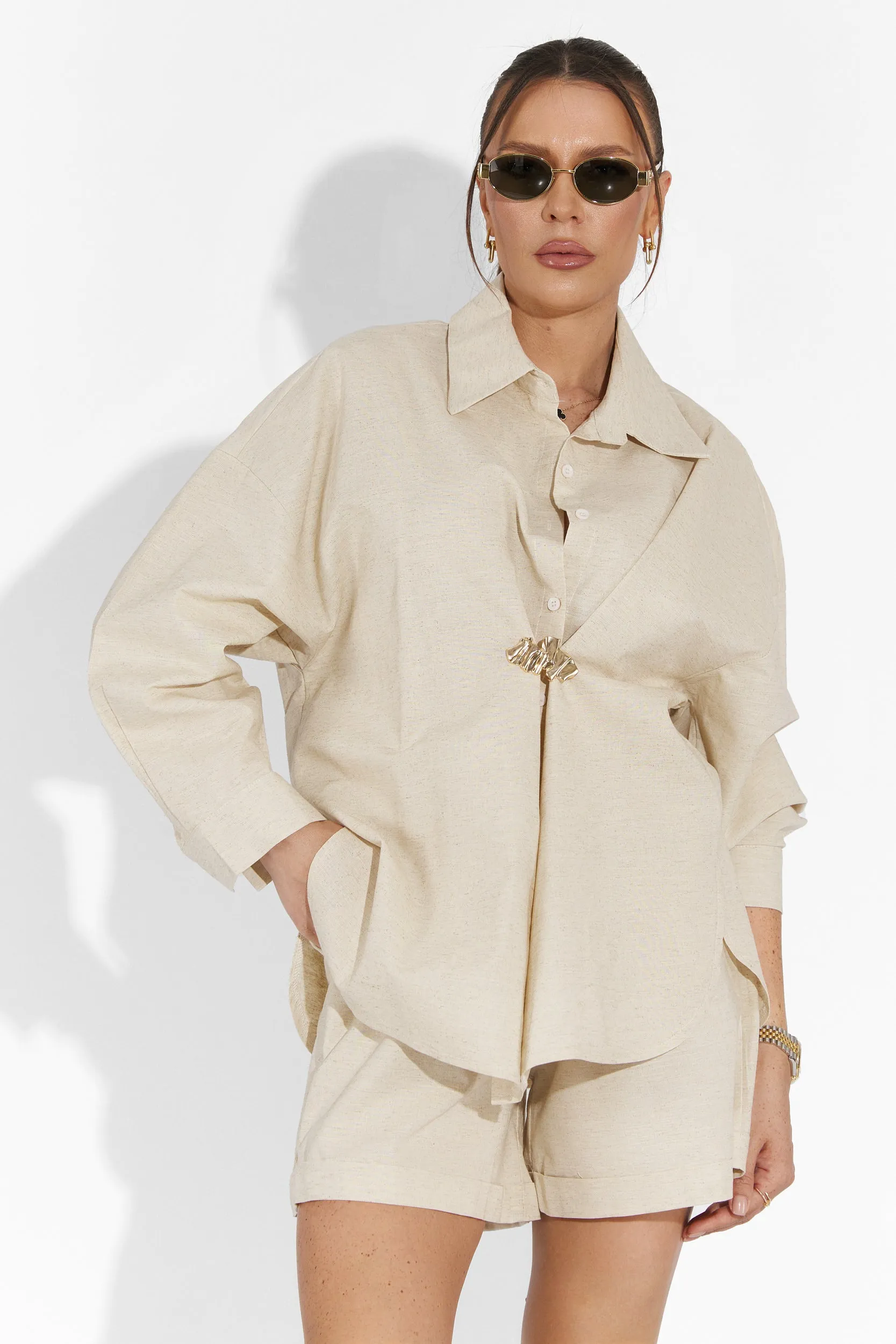 Compleu cu pantaloni scurti bej Wipy Bogas sold by bogas