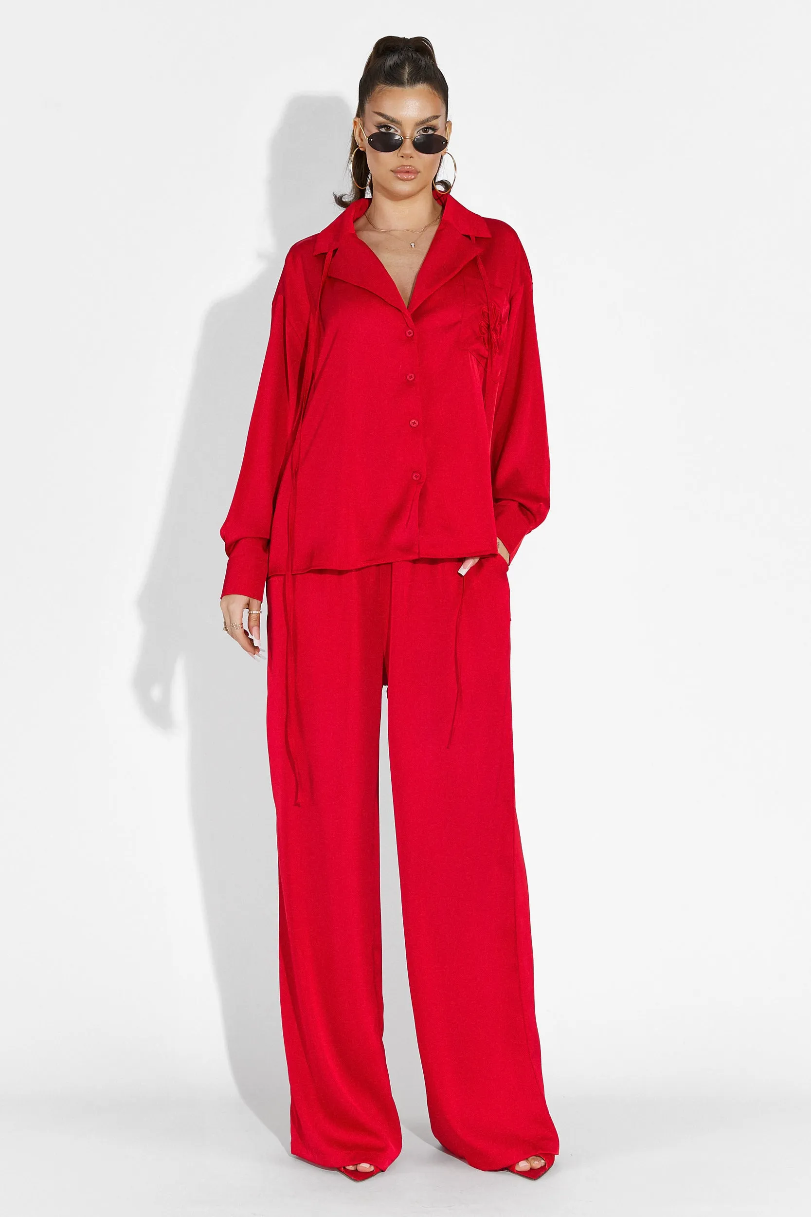 Compleu cu pantaloni rosu Nikanor Bogas sold by bogas