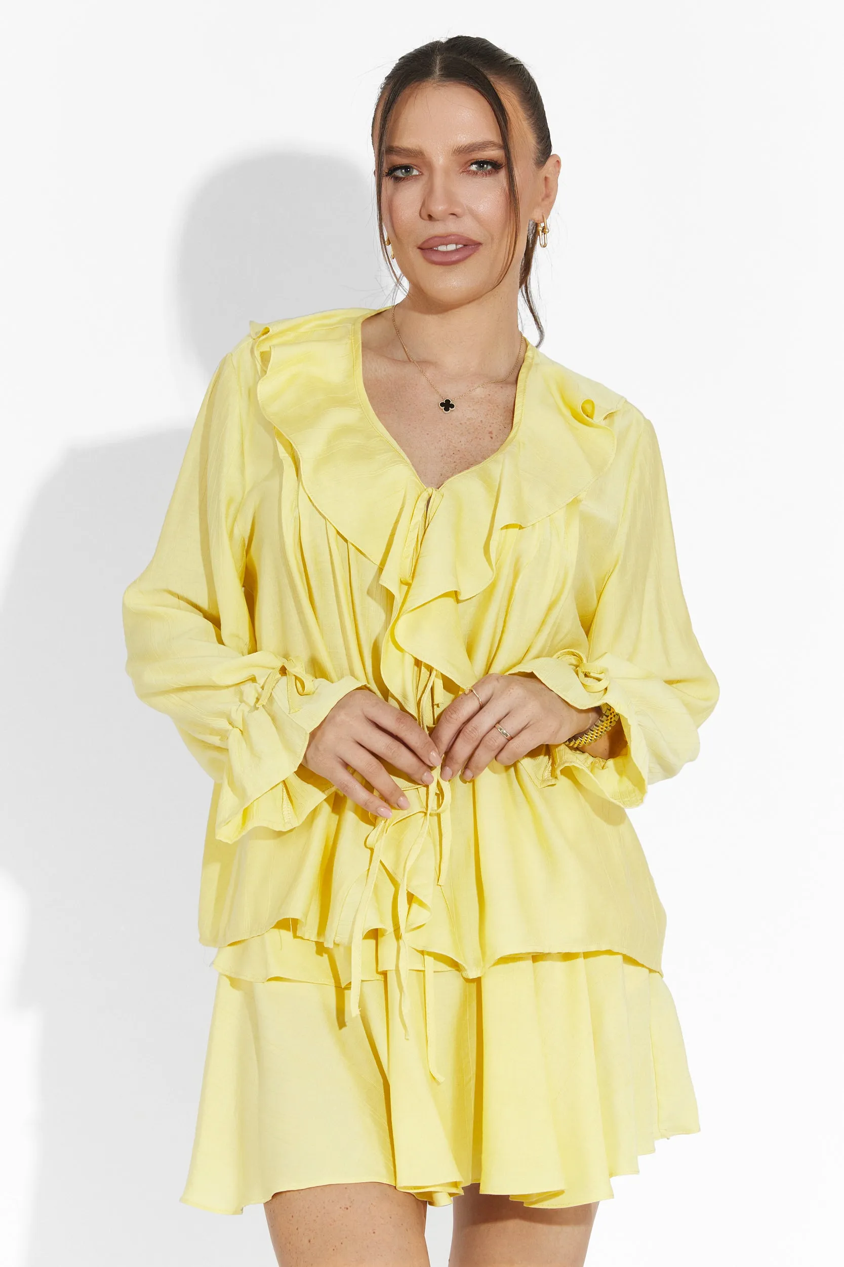 Compleu cu fusta pantalon verde lime Estuar Bogas sold by bogas