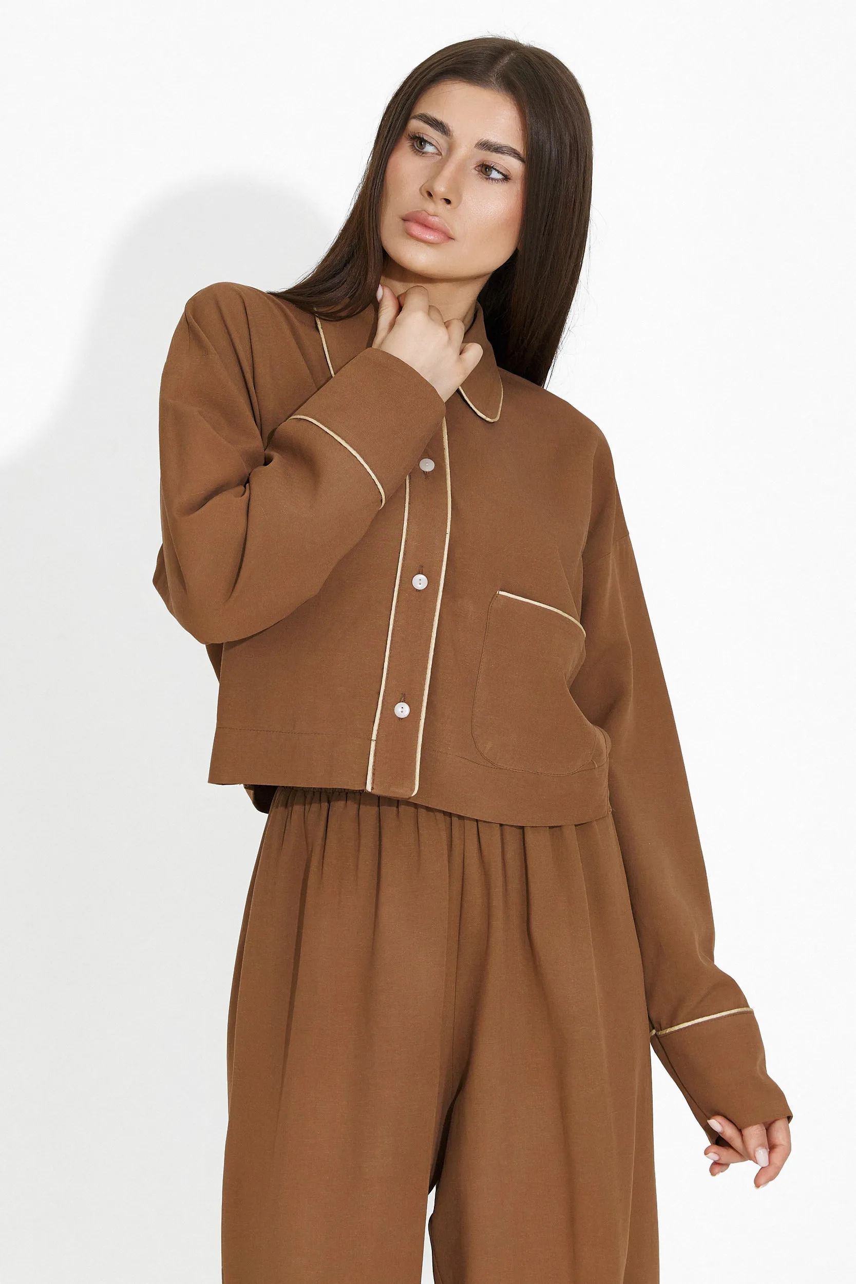 Compleu cu pantaloni maro Lerata Bogas sold by bogas product image thumbnail 2