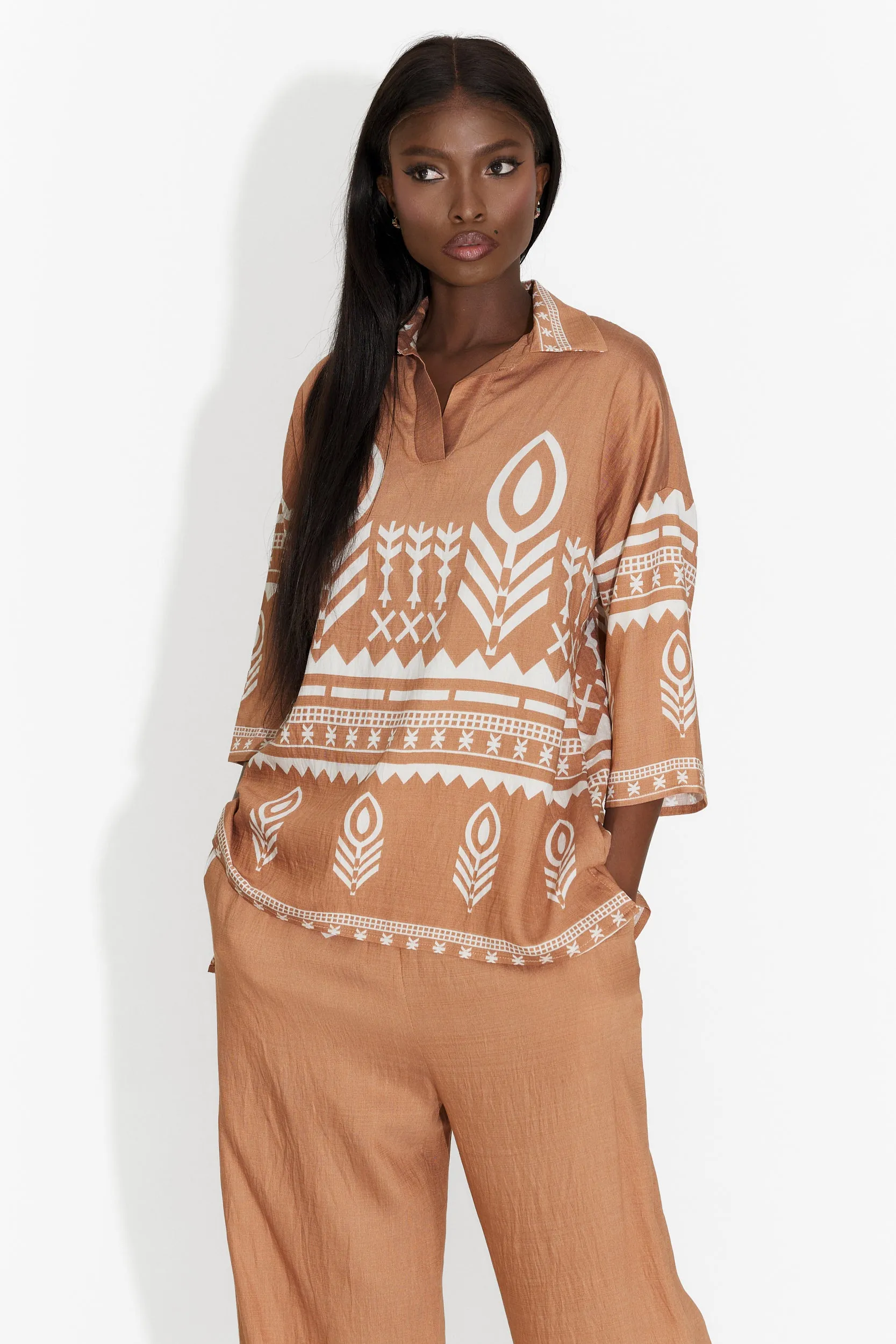 Compleu cu pantaloni maro Setive Bogas sold by bogas product image thumbnail 2