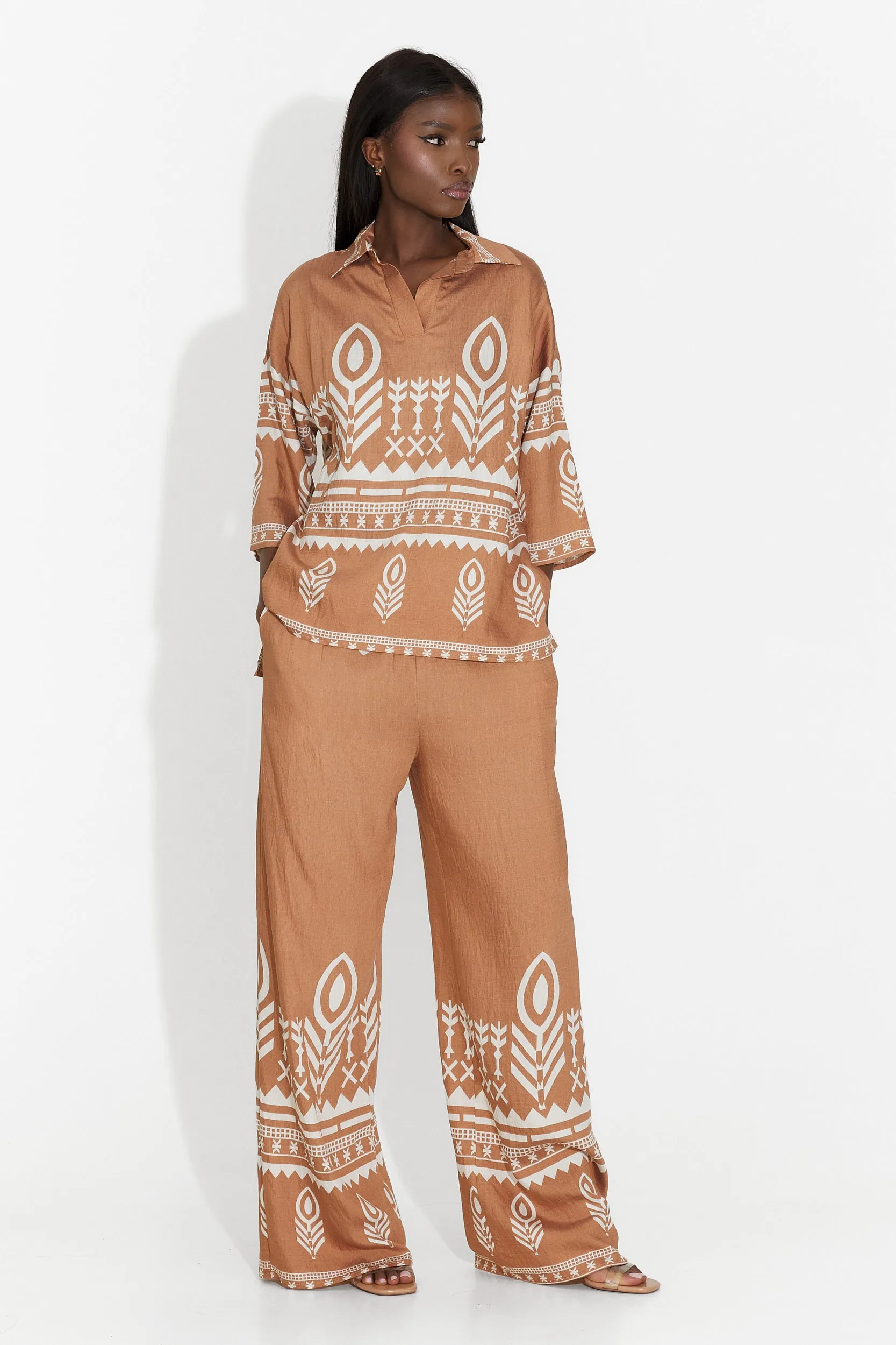 Compleu cu pantaloni maro Setive Bogas sold by bogas product image thumbnail 5