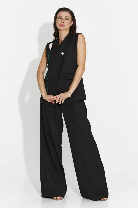 Costum dama cu vesta si pantaloni negru Liraia Bogas sold by bogas