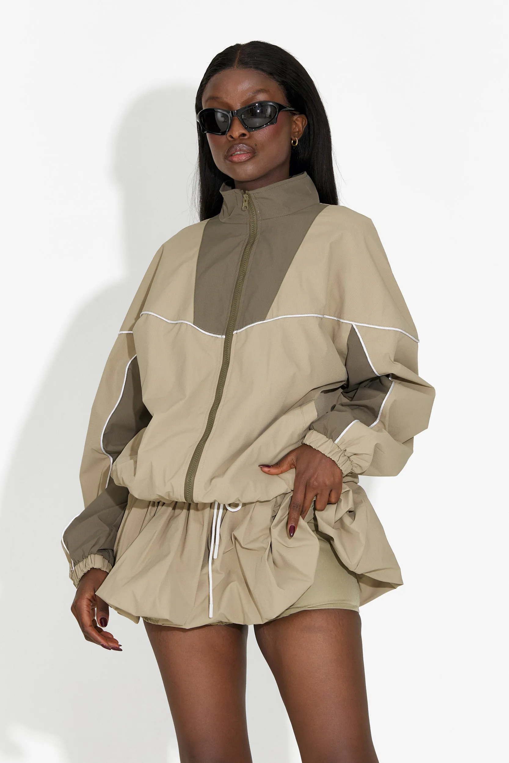 Compleu cu fusta pantaloni bej Selmira Bogas sold by bogas product image thumbnail 4