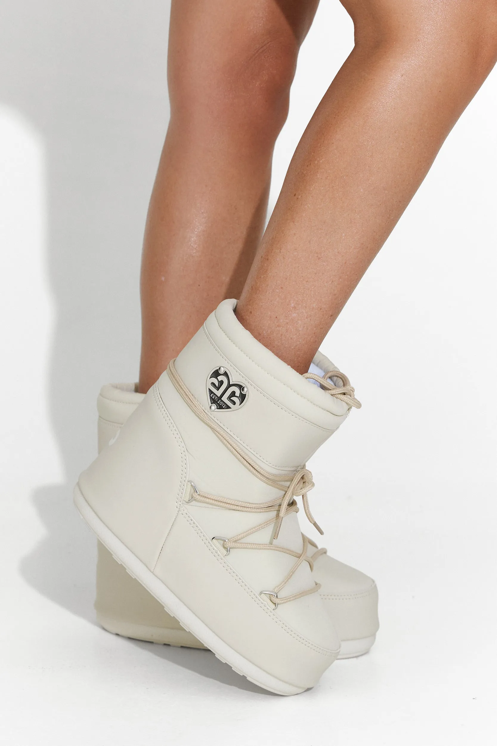 Boots dama bej Sameria Bogas sold by bogas product image thumbnail 4