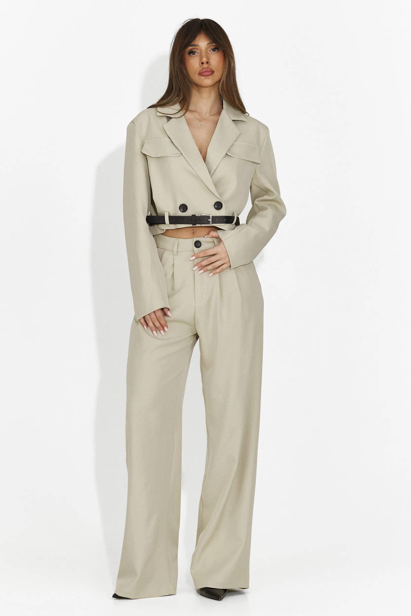 Costum dama elegant bej Esmara Bogas sold by bogas product image thumbnail 4