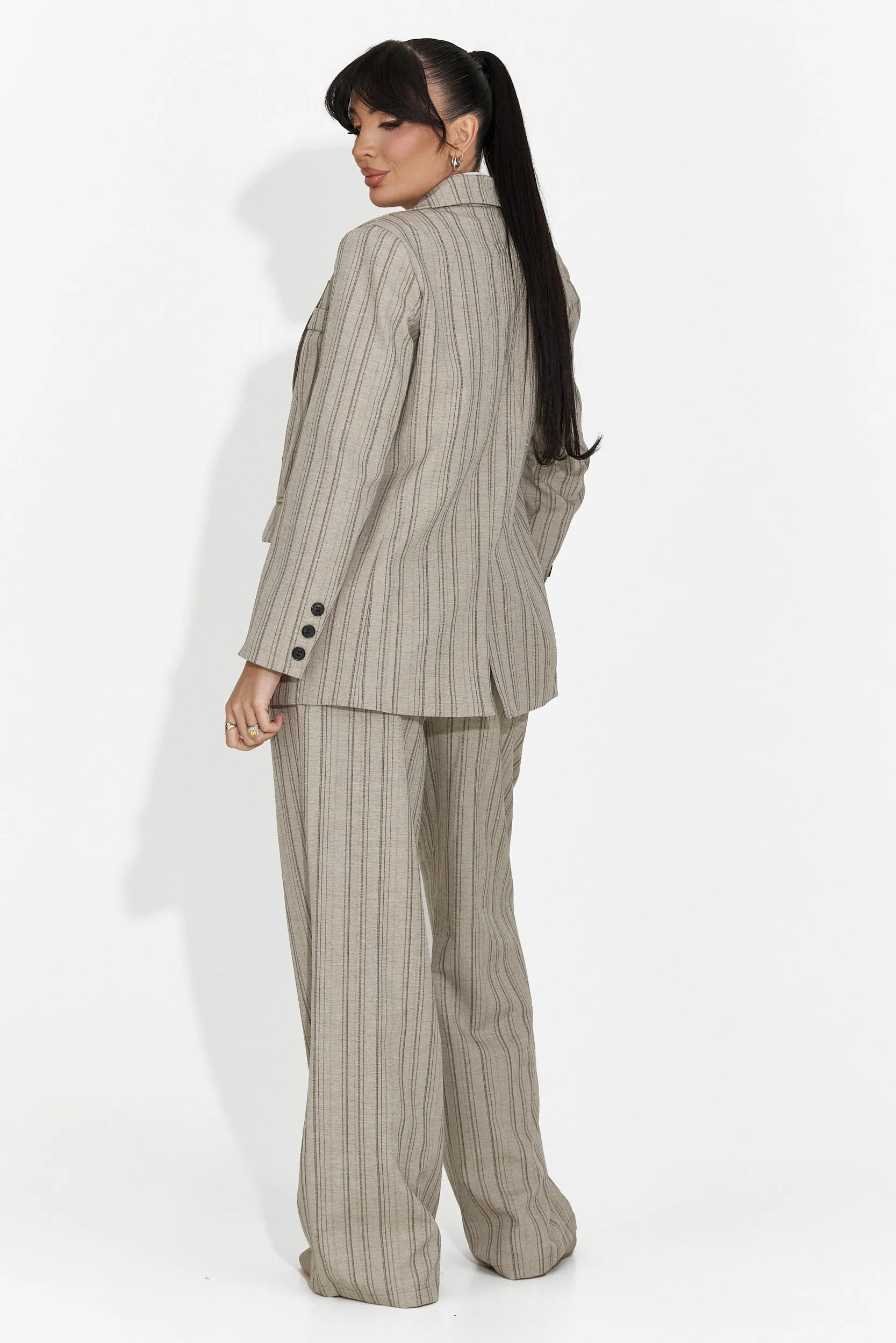 Costum dama 3 piese sacou + pantaloni + cravata bej Anhelica Bo sold by bogas product image thumbnail 2