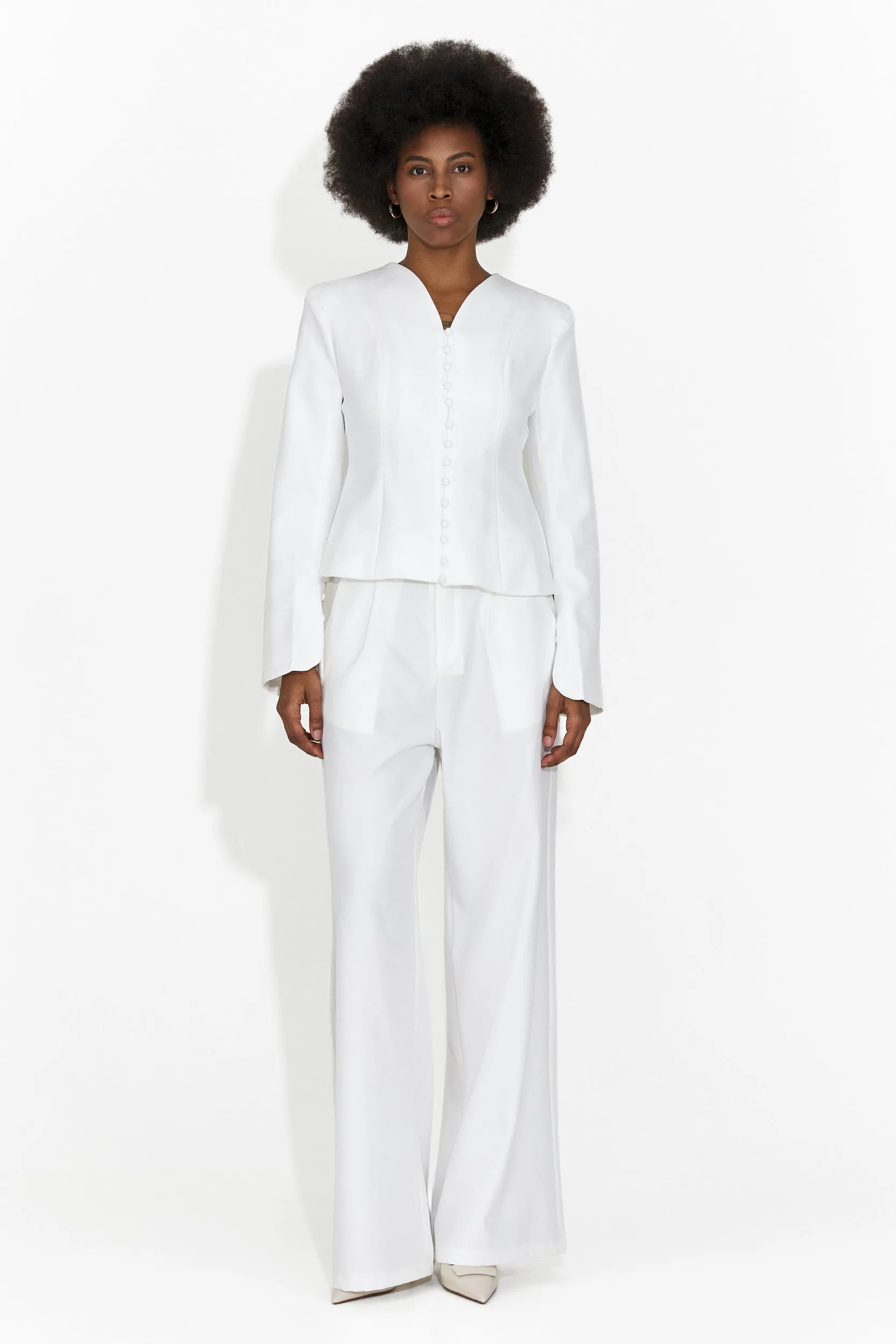 Costum cu pantaloni elegant alb Jayne Bogas sold by bogas product image thumbnail 3