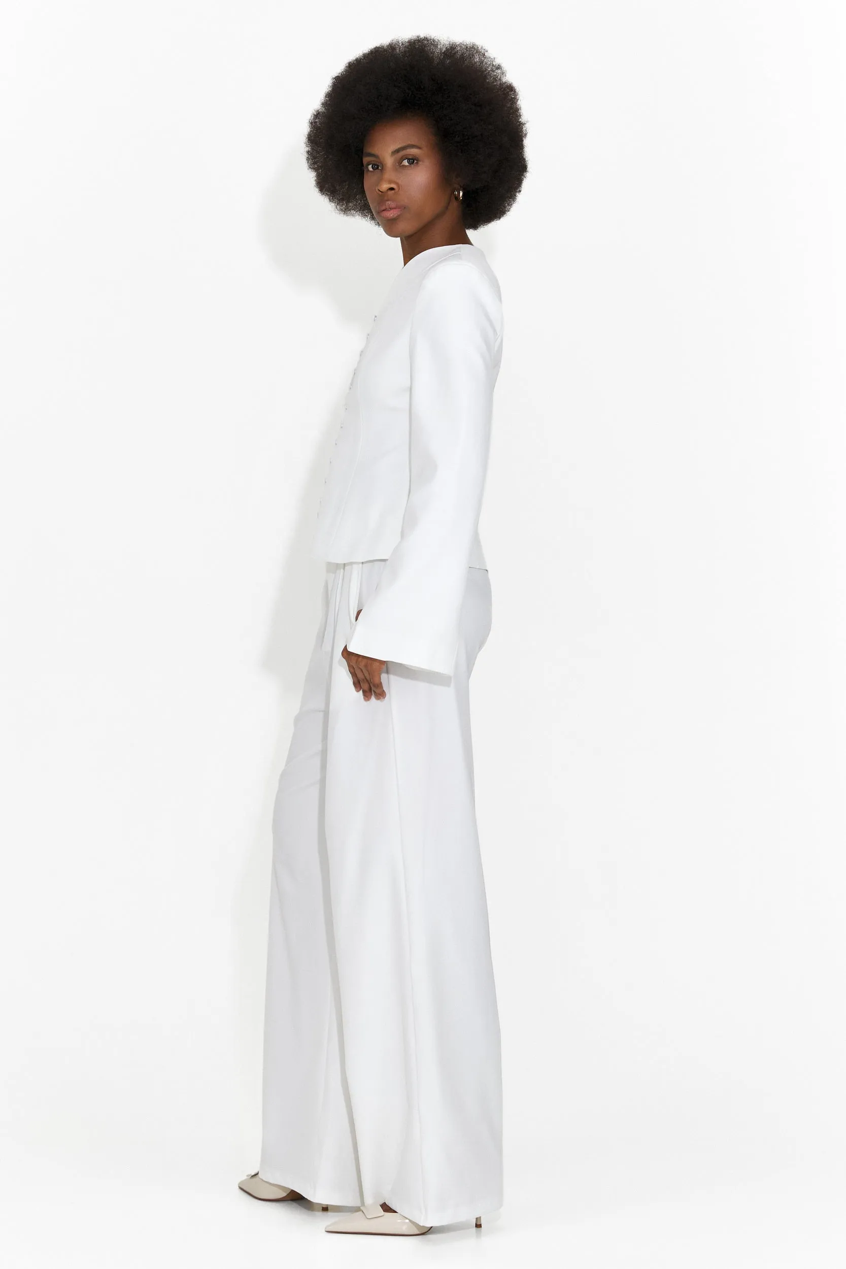 Costum cu pantaloni elegant alb Jayne Bogas sold by bogas product image thumbnail 4