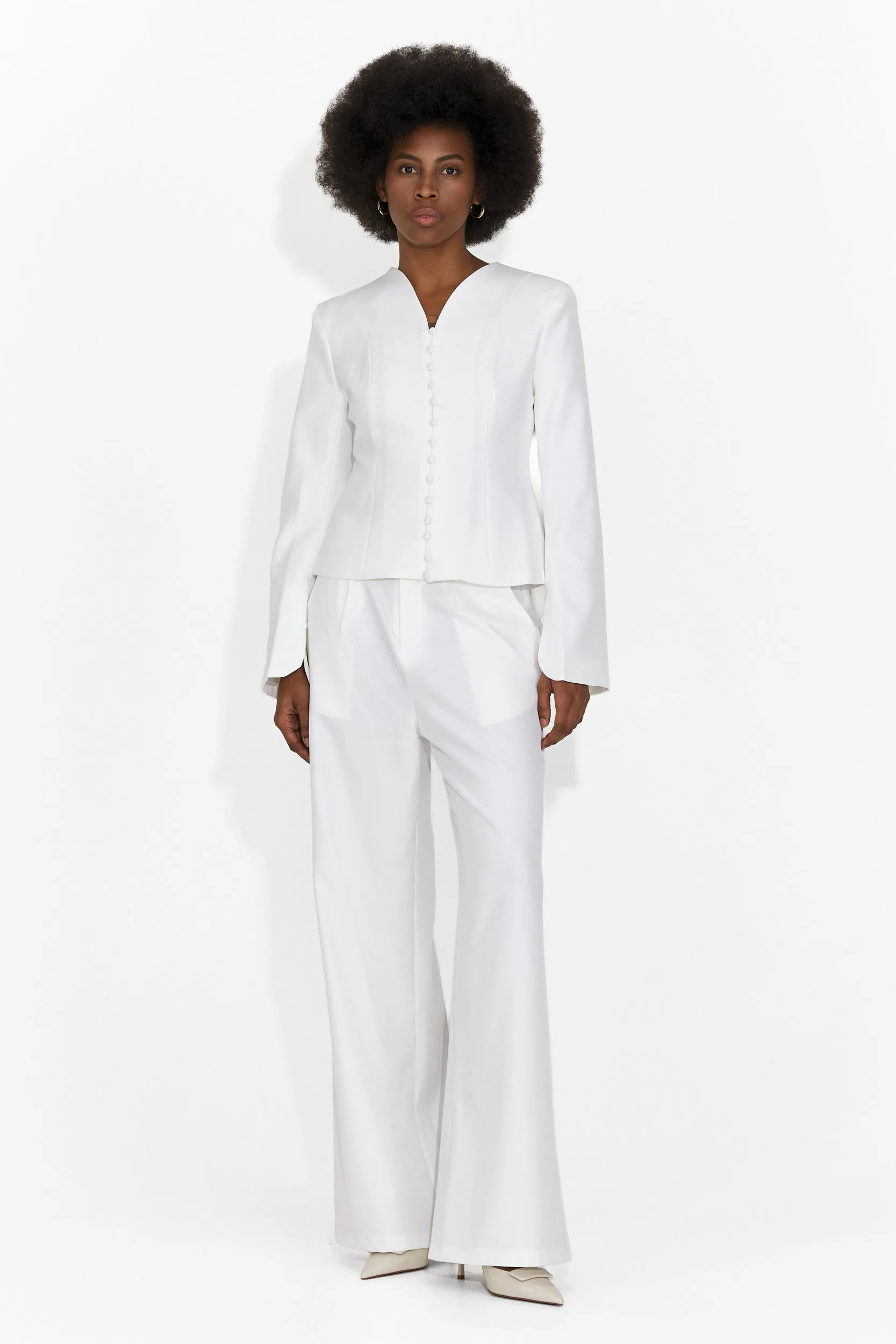 Costum cu pantaloni elegant alb Jayne Bogas sold by bogas