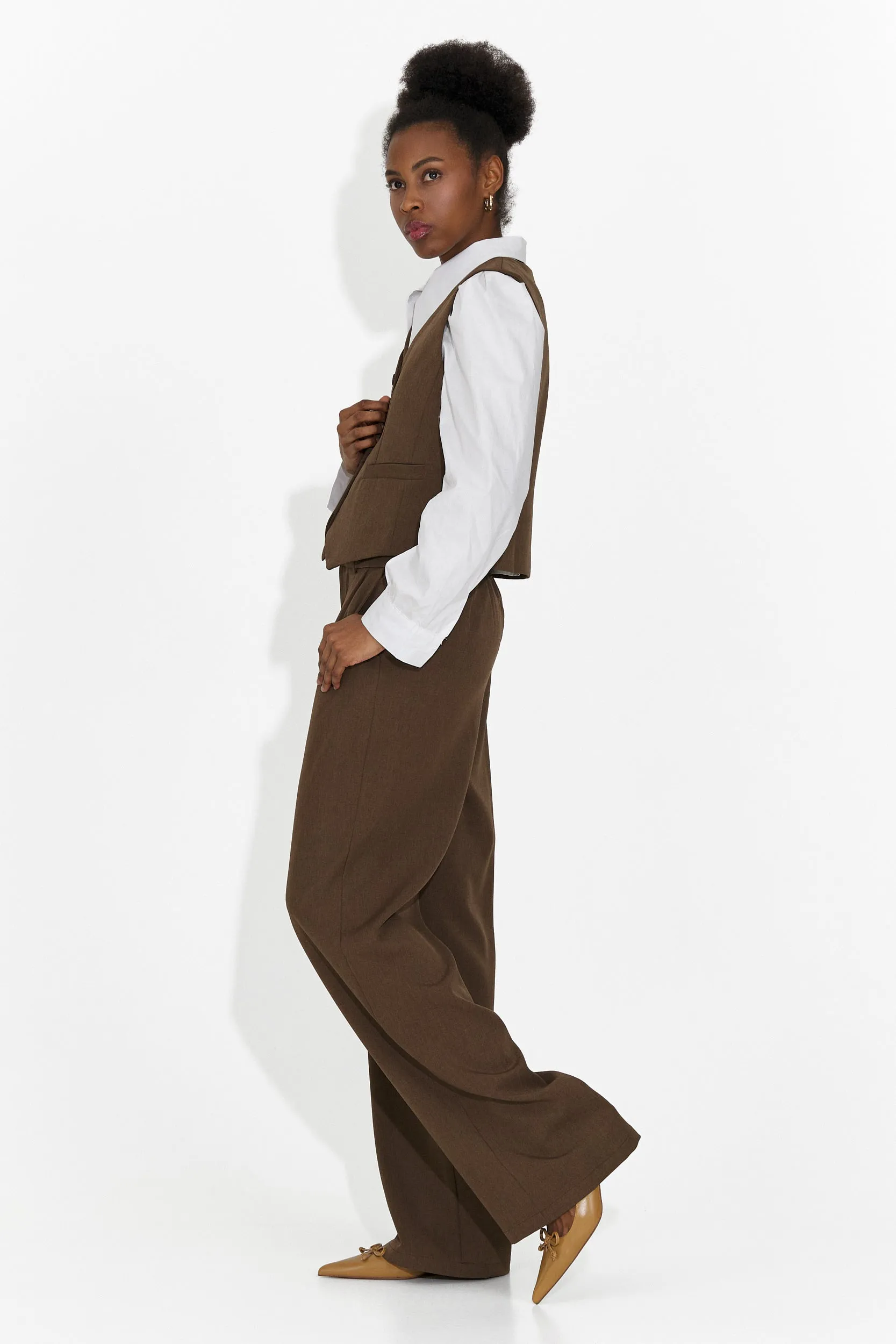 Costum 4 piese pantaloni + vesta + sacou + cravata maro Meldora sold by bogas product image thumbnail 5