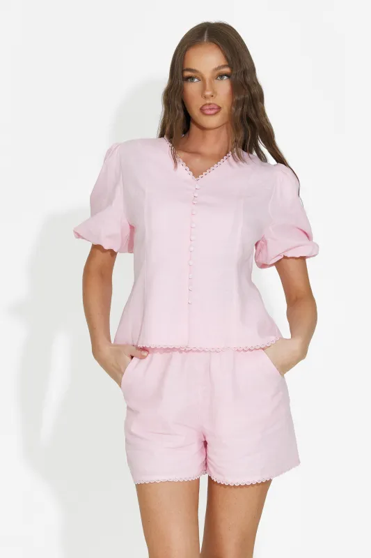 Compleu dama cu pantaloni scurti roz Sarinea Bogas made by bogas