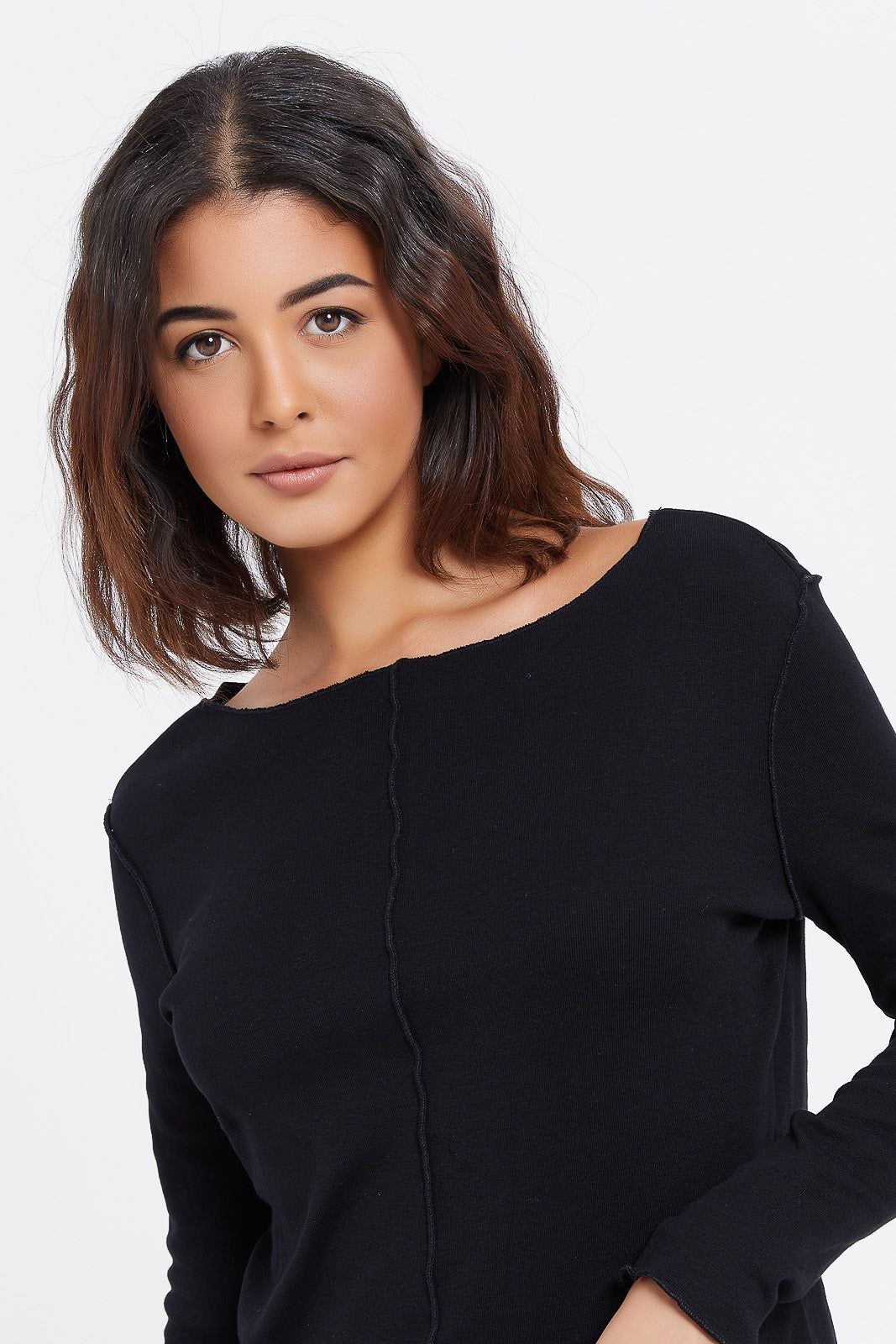 Women Black Exposed Seam Long Sleeves T-Shirt sold by Redtag product image thumbnail 4