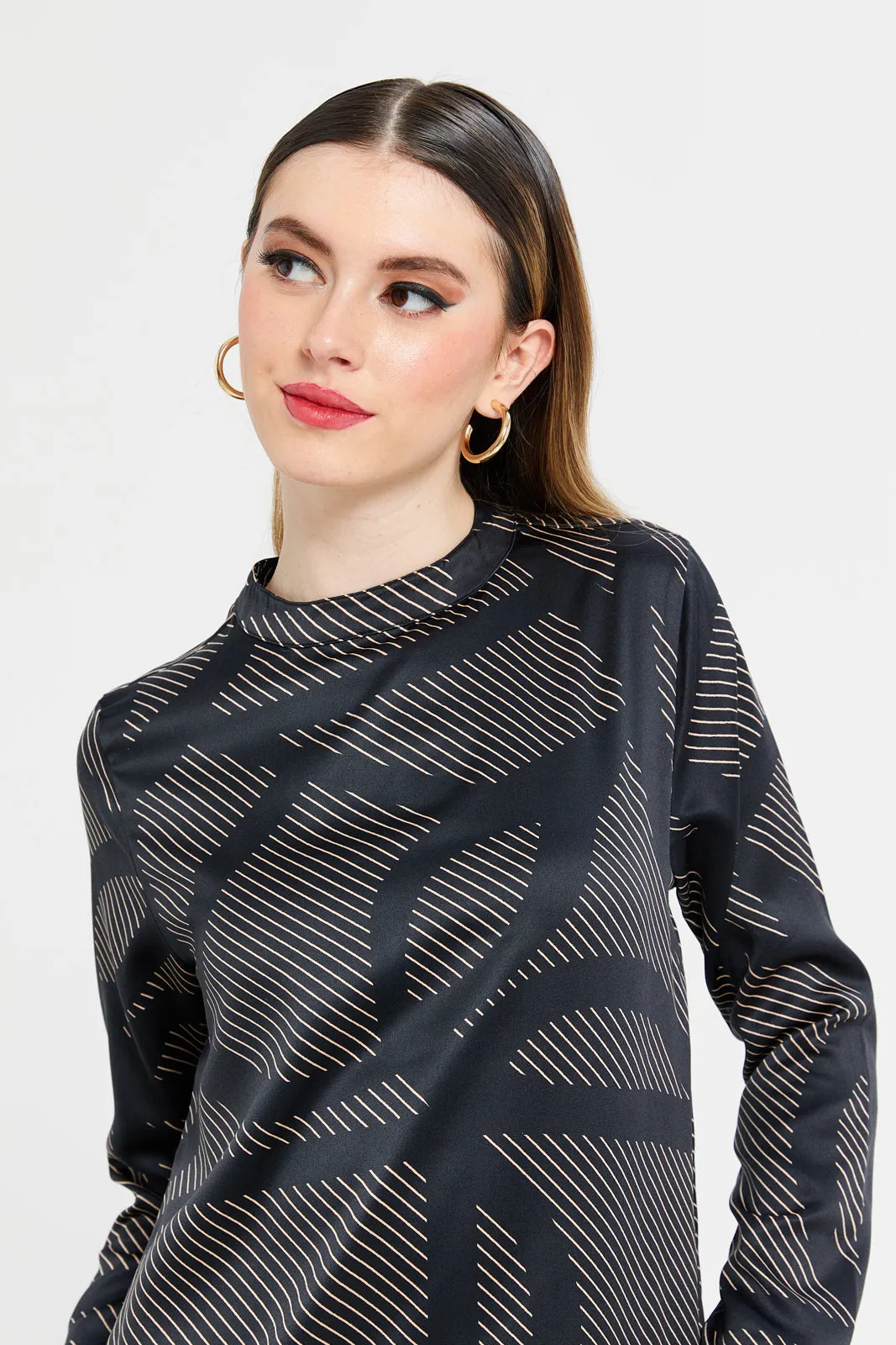 Women Black Printed Blouse sold by Redtag product image thumbnail 4