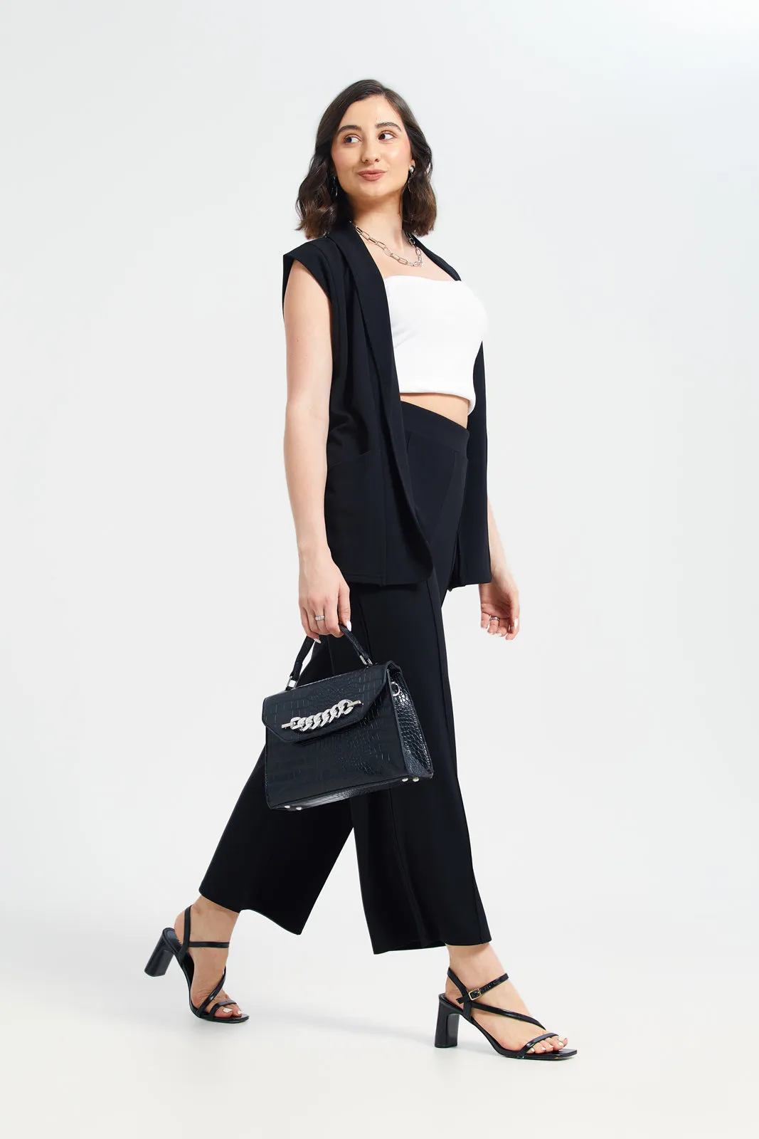 Women Black Wide Leg Pin Tuck Detail Trousers sold by Redtag product image thumbnail 2