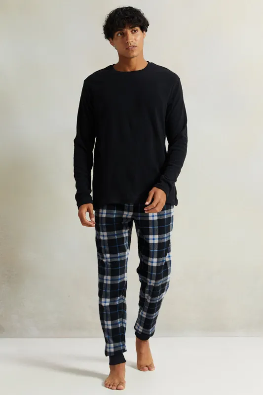 Men Black Fleece Checkered Pyjama Set (2 Piece) sold by Redtag