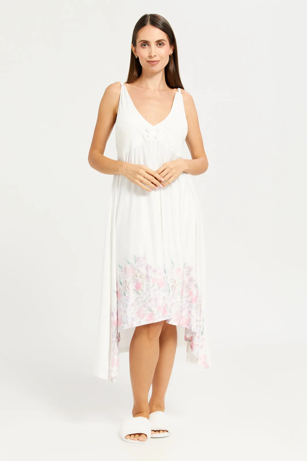 Women White Essential Chemise sold by Redtag