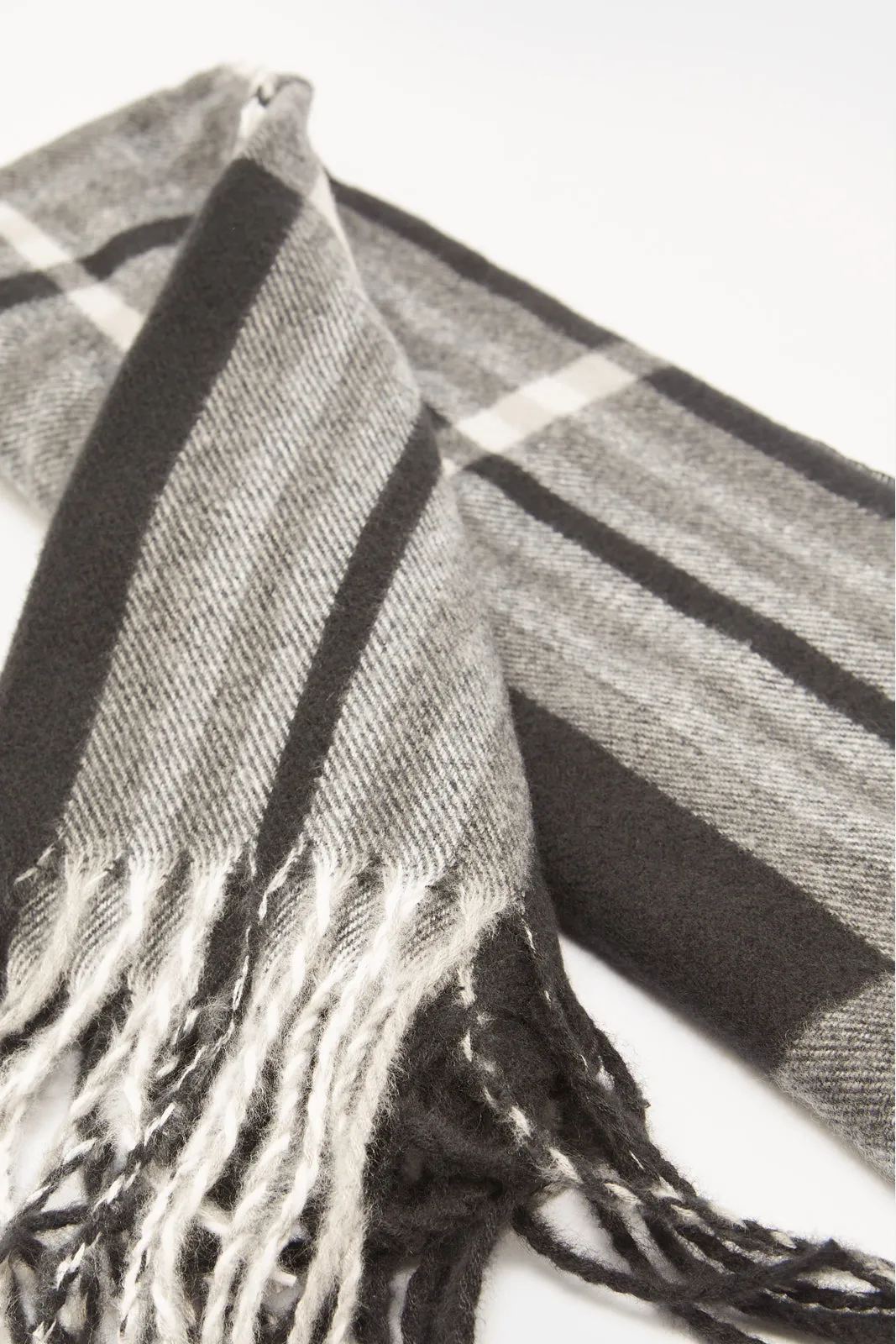 Men Multicolour Knitted Scarf sold by Redtag product image thumbnail 3