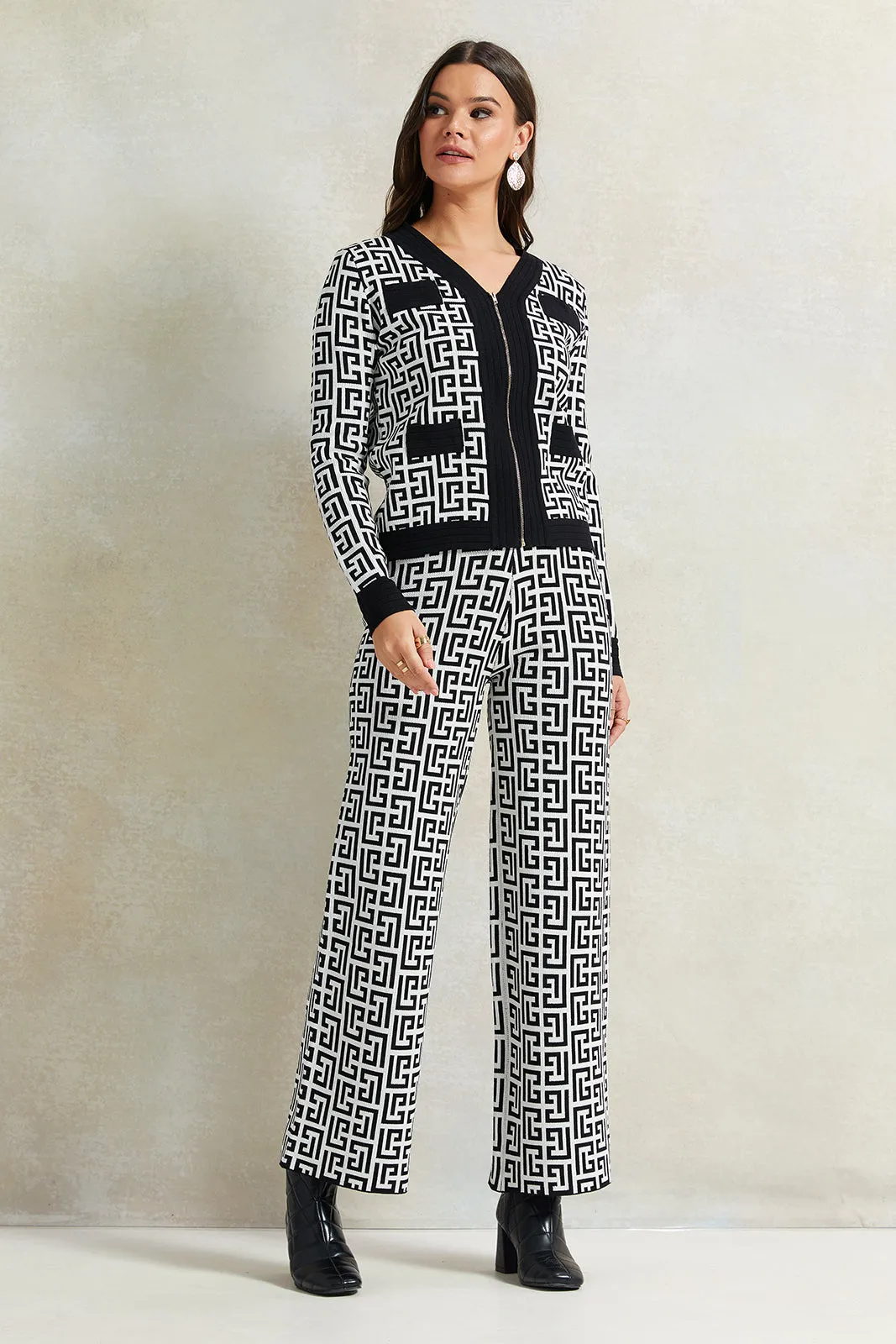 Women Black Printed Wide Leg Pants sold by Redtag product image thumbnail 2