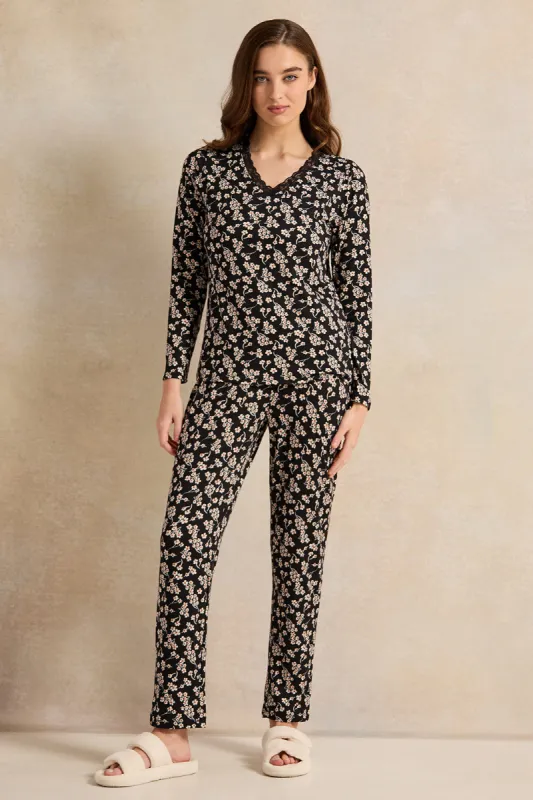 Women Black And White Floral Print Pyjama Set (2 Piece) sold by Redtag