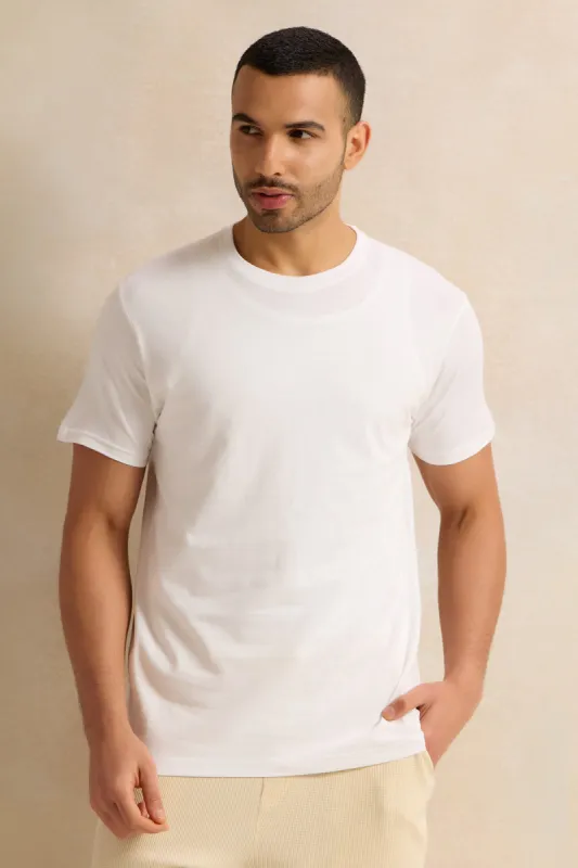 Men White Solid T-Shirt sold by Redtag