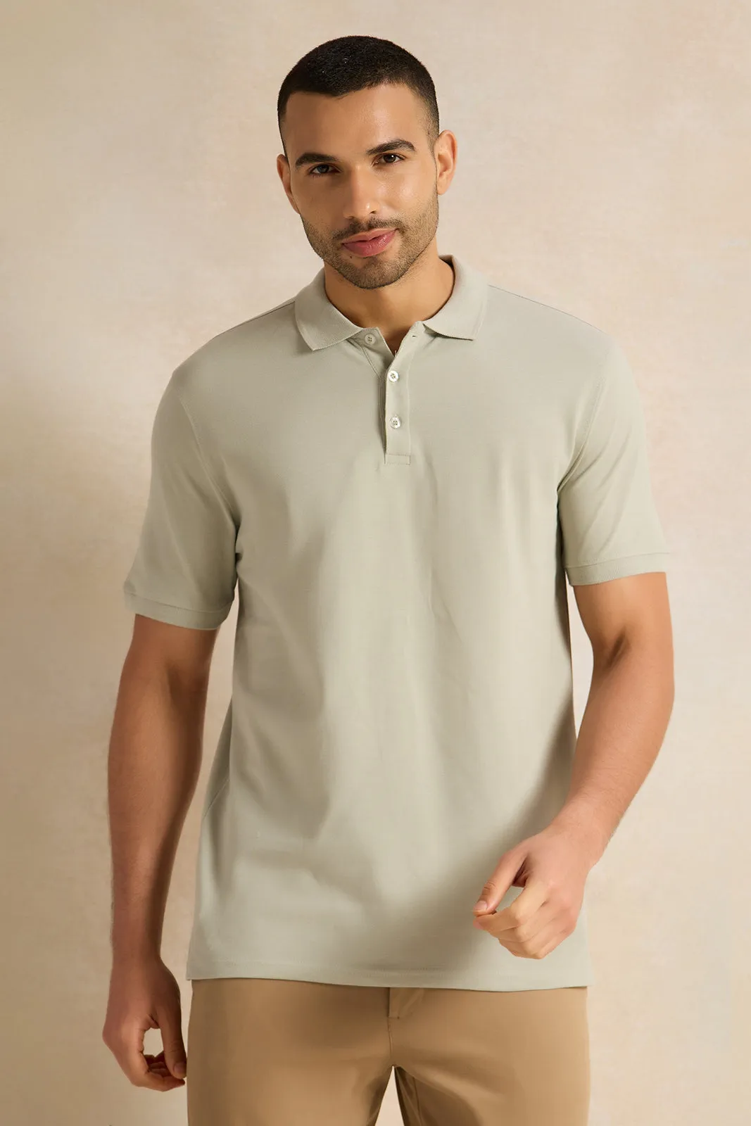 Men Mint Solid Polo Shirt sold by Redtag
