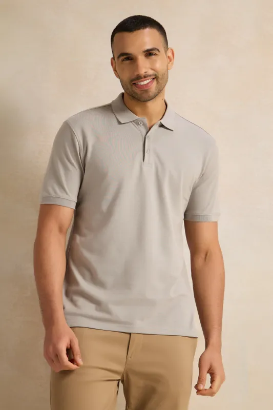 Men Grey Solid Polo Shirt sold by Redtag